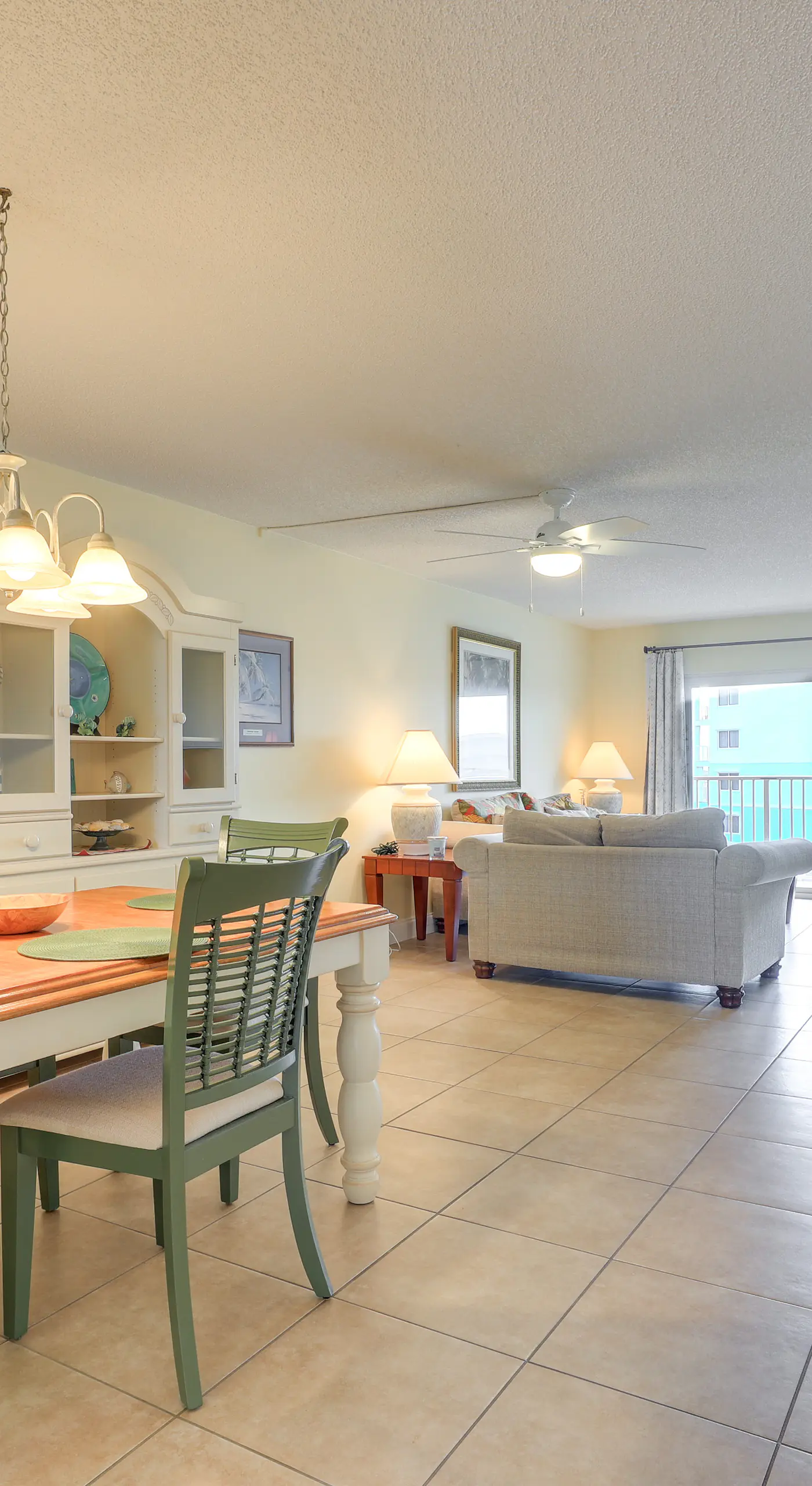 Oceanfront Cocoa Beach Condo w/ View: Walk to Pier