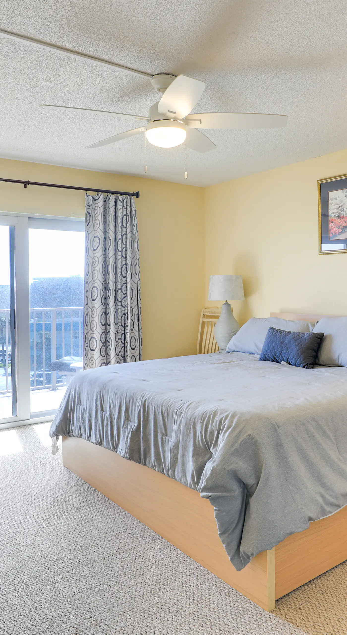 Oceanfront Cocoa Beach Condo w/ View: Walk to Pier