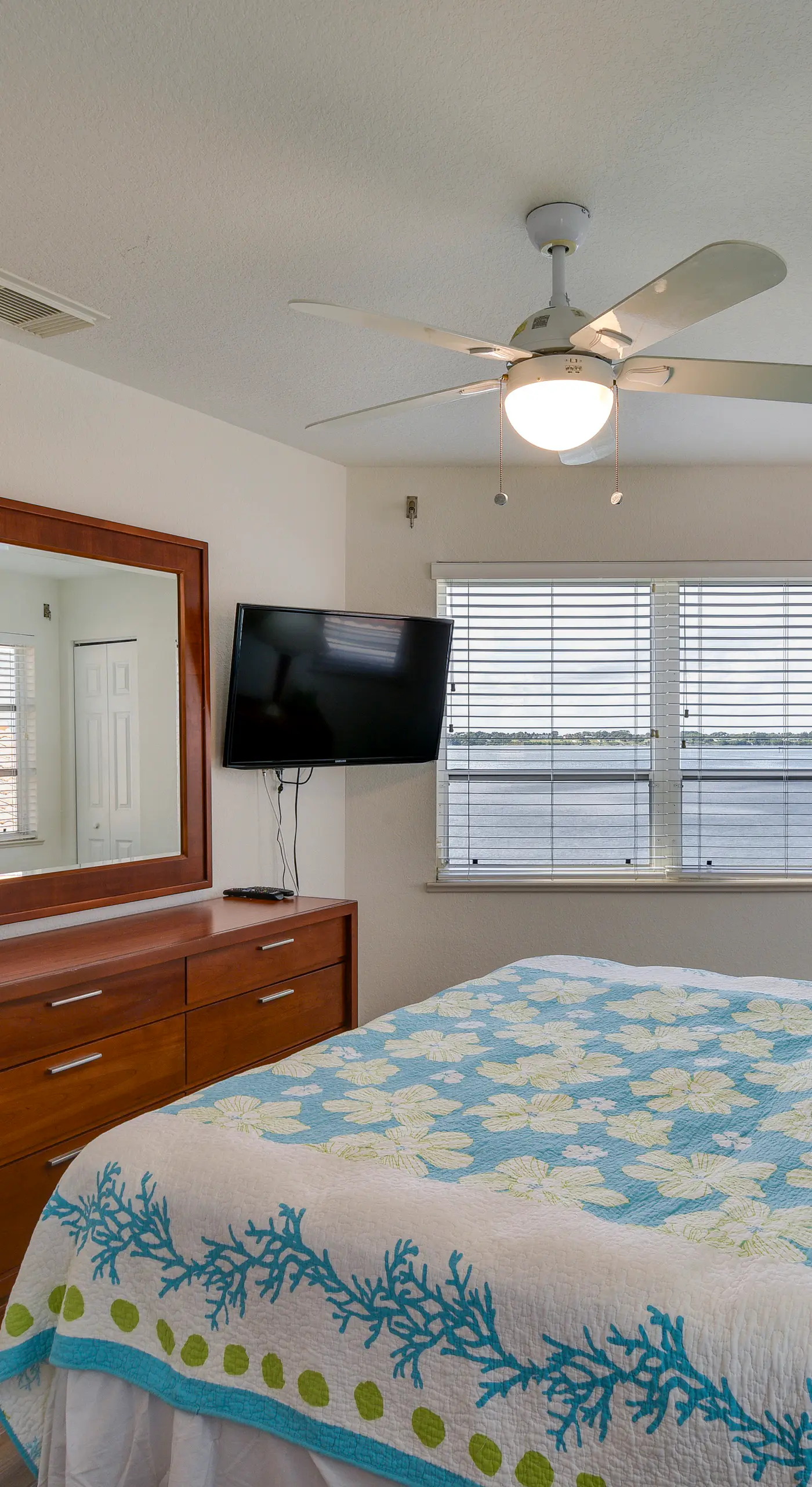 Waterfront Nettles Island Beach House: Pool Access
