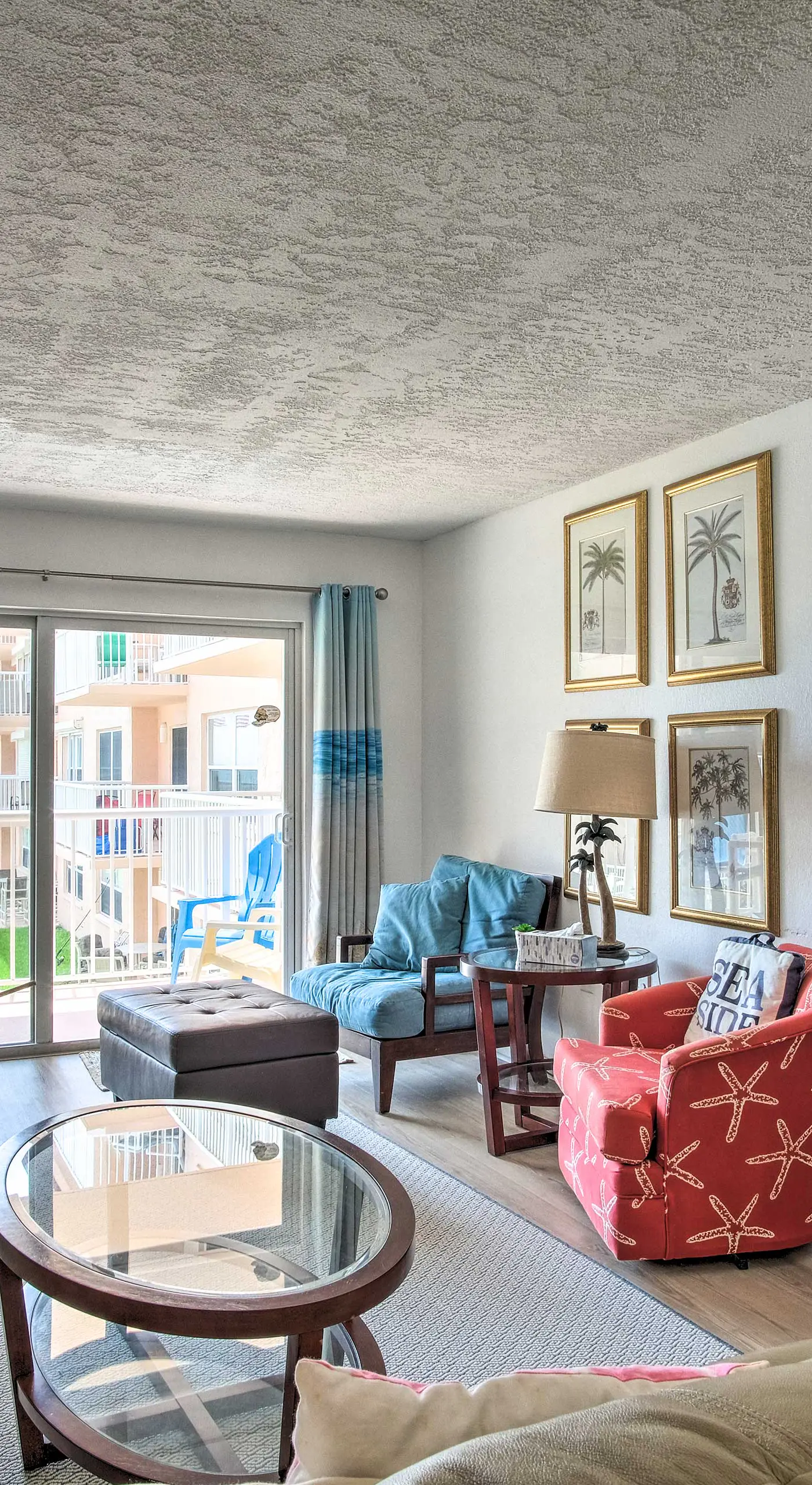Sunny Cocoa Beach Condo w/ Balcony & Pool Access