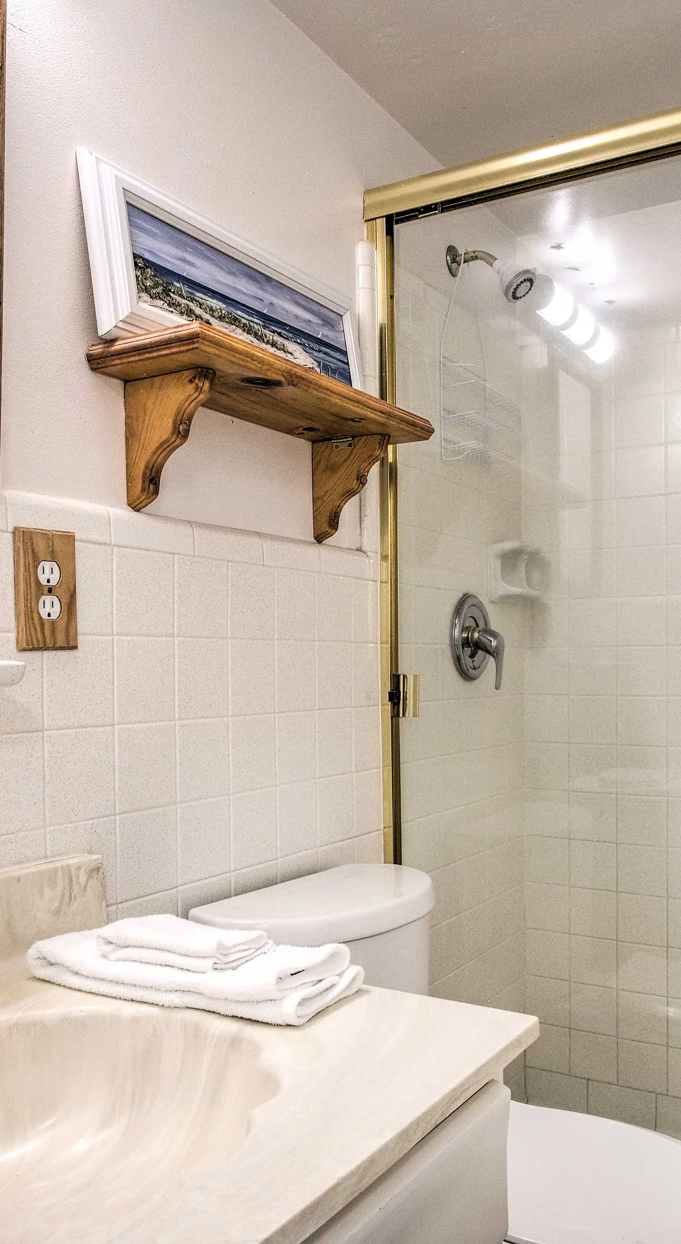 Sunny Cocoa Beach Condo w/ Balcony & Pool Access