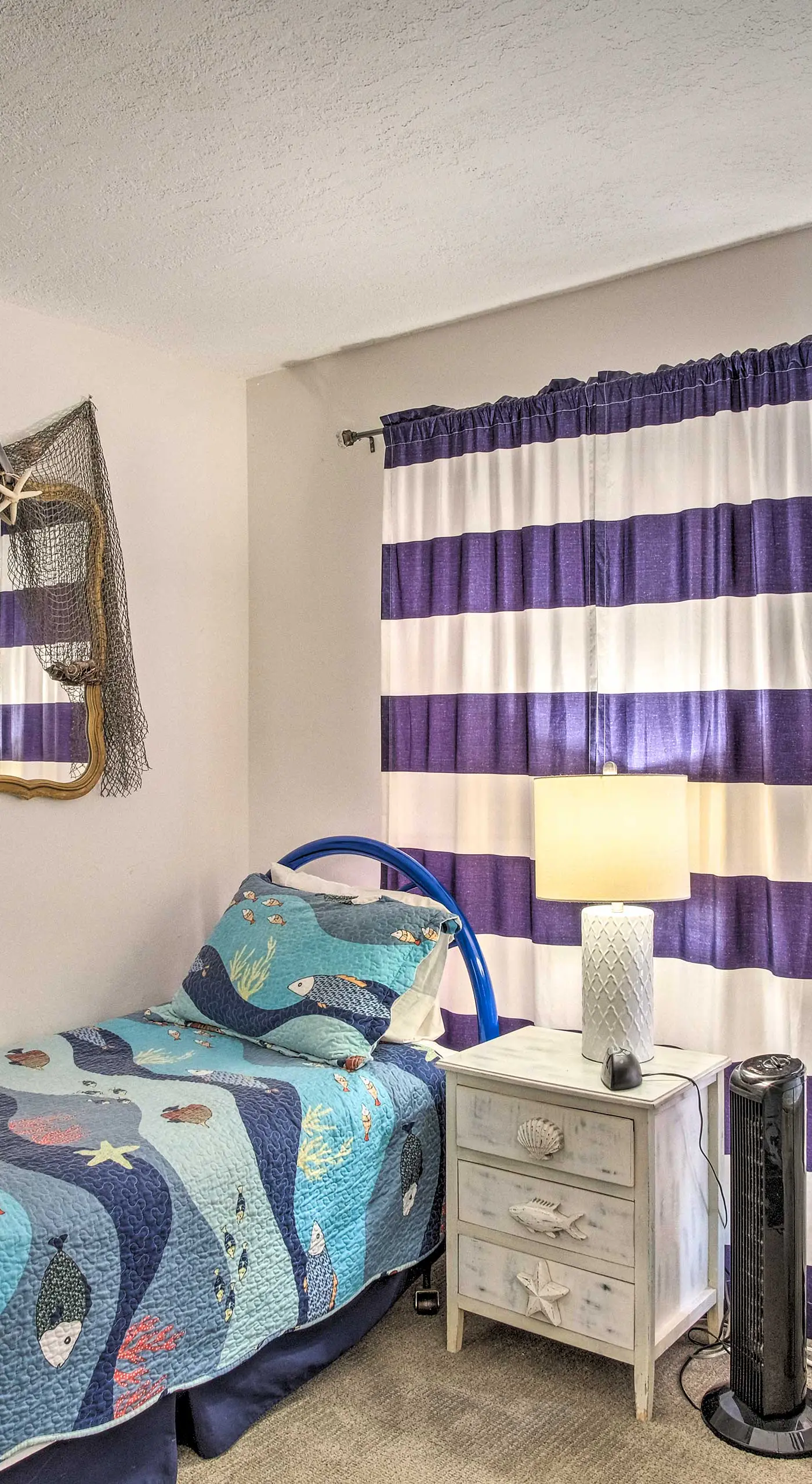 Sunny Cocoa Beach Condo w/ Balcony & Pool Access