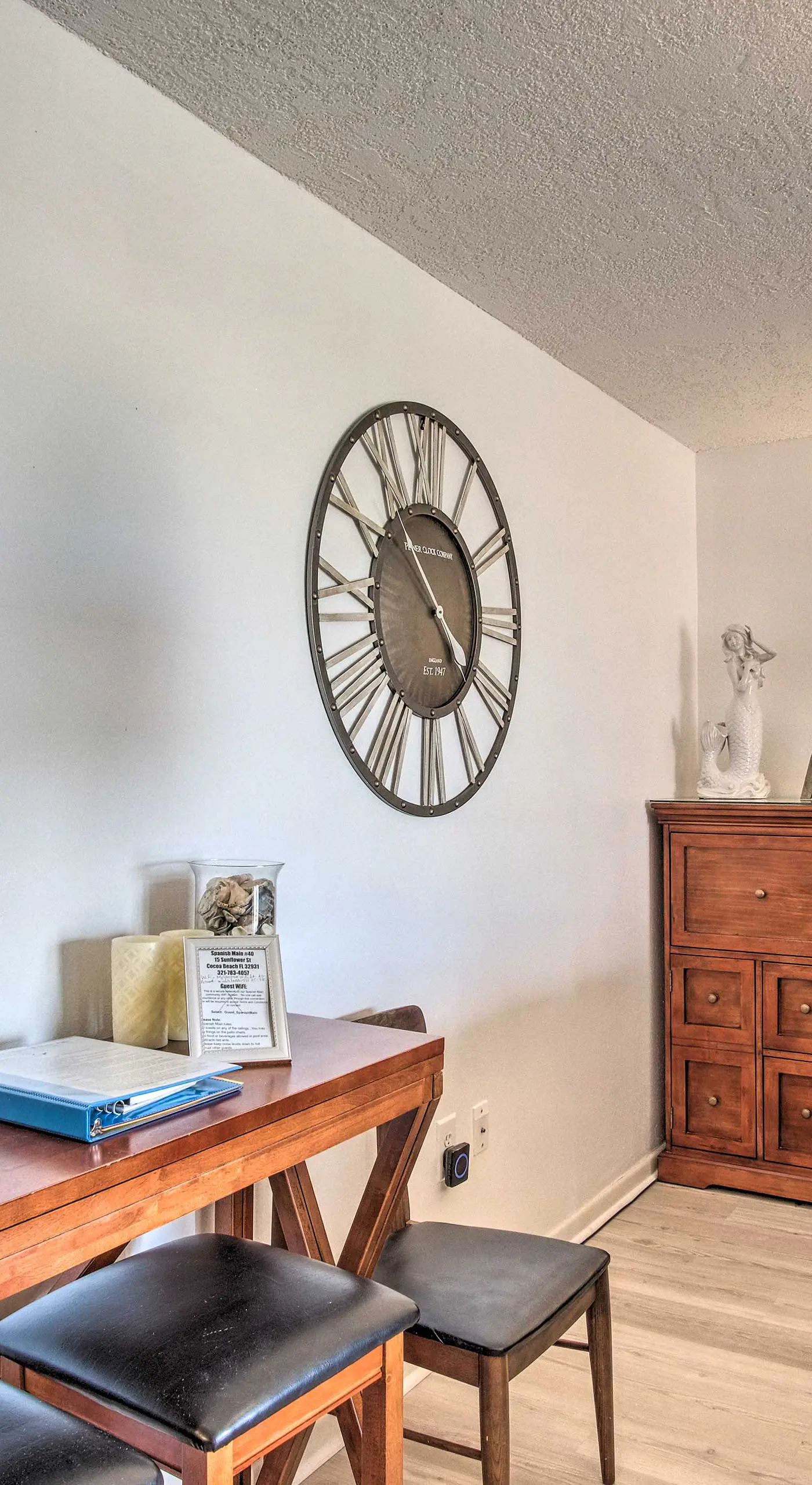 Sunny Cocoa Beach Condo w/ Balcony & Pool Access