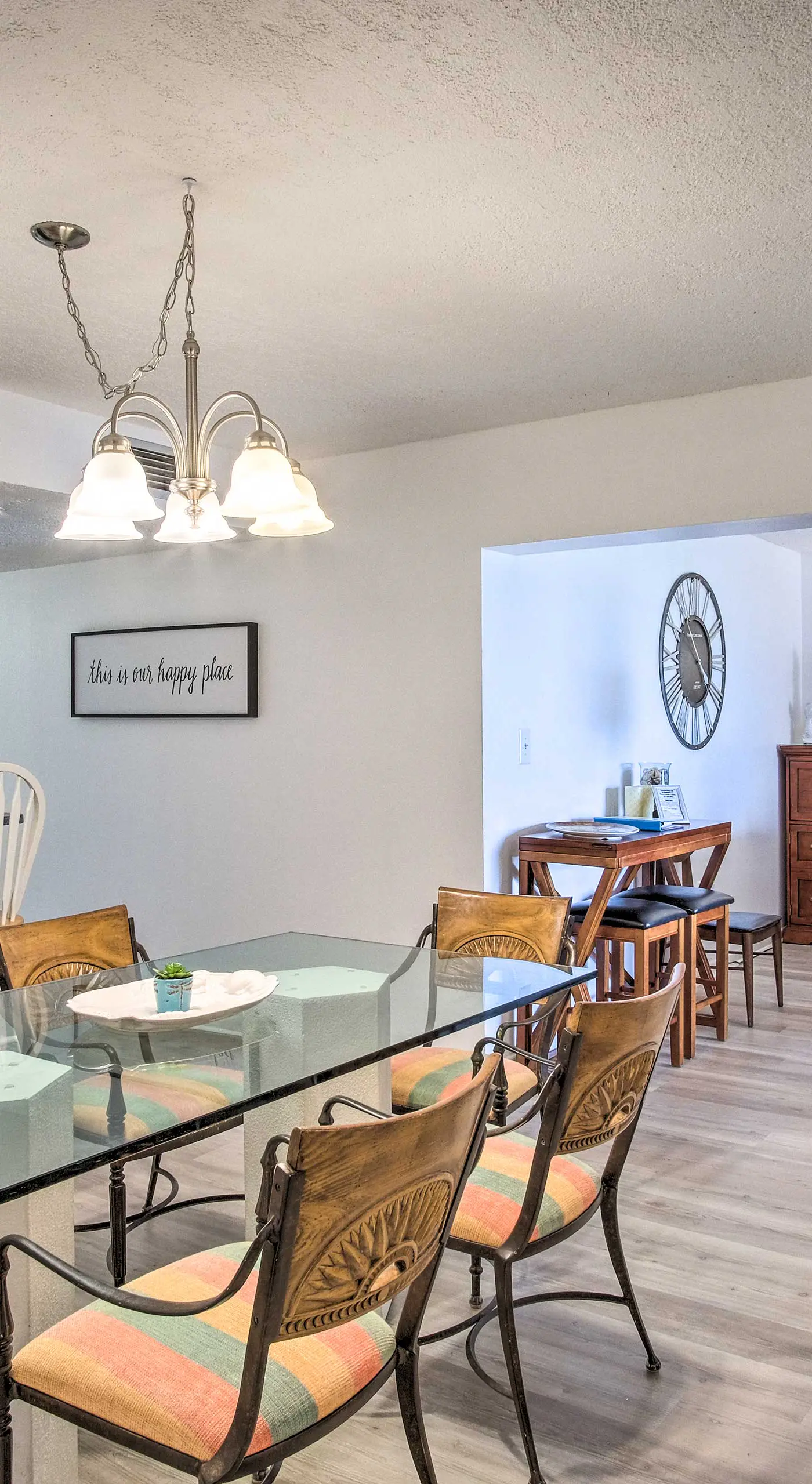 Sunny Cocoa Beach Condo w/ Balcony & Pool Access