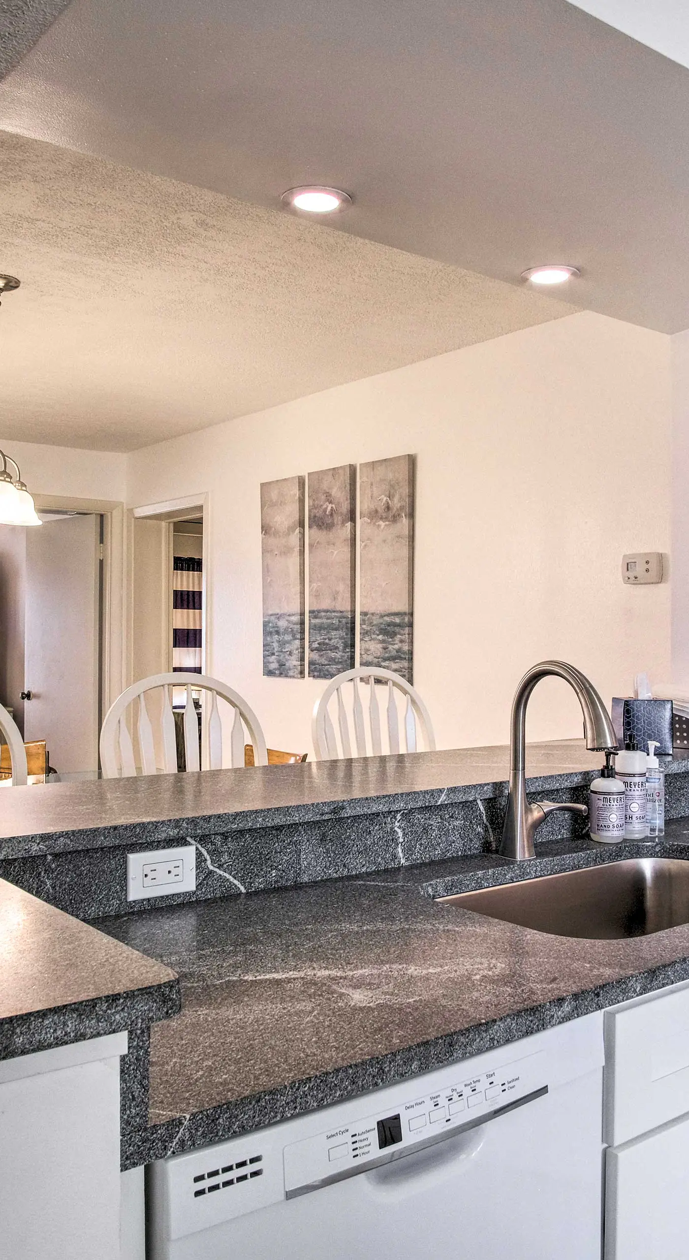 Sunny Cocoa Beach Condo w/ Balcony & Pool Access