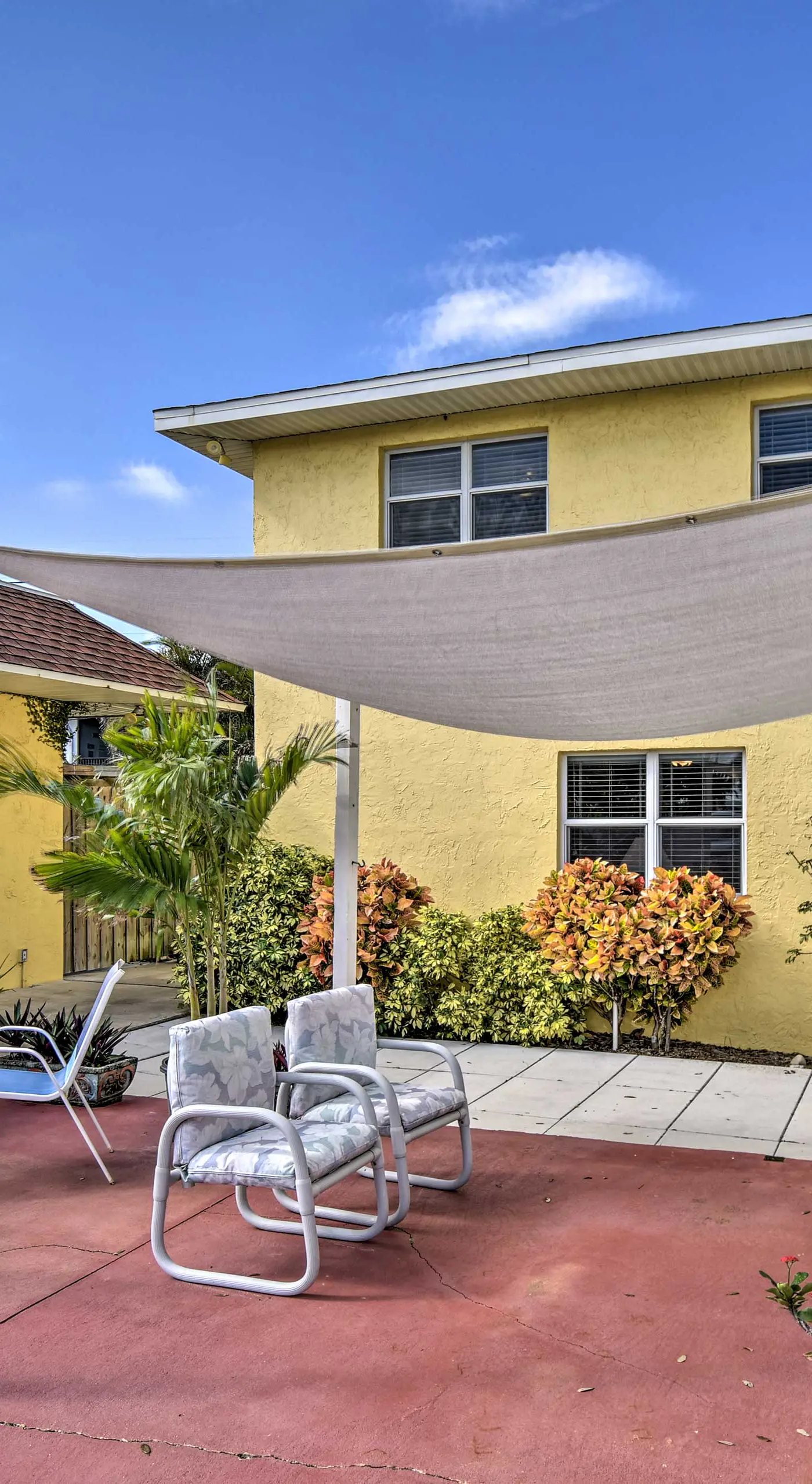 Walk to Beach: Cocoa Beach House Near Dtwn!