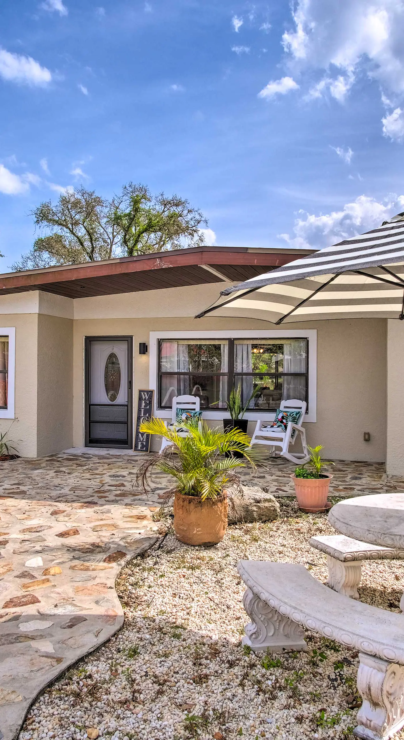 Cozy Melbourne Home w/ Deck & Pool: 5 Mi to Beach!