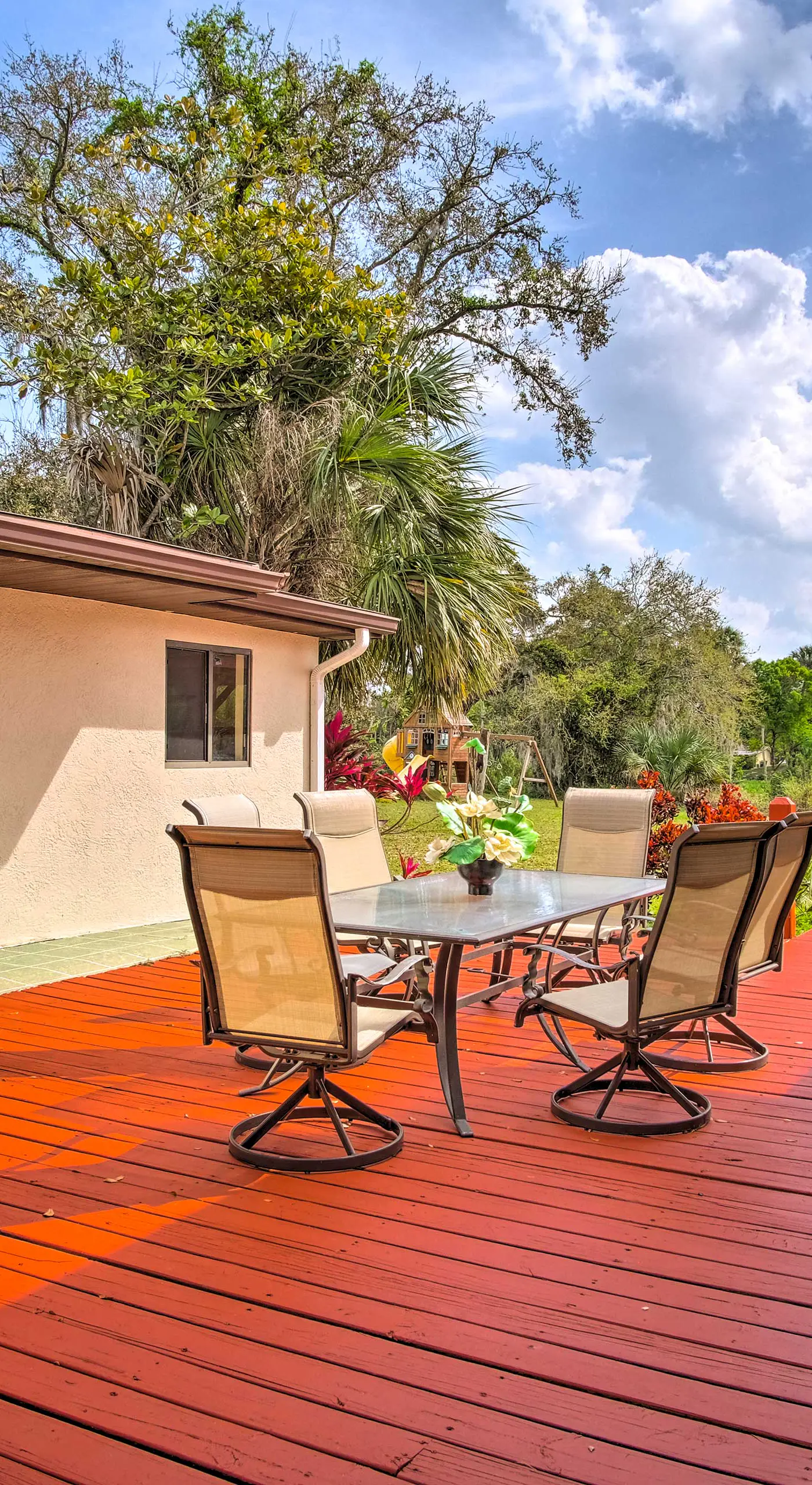 Cozy Melbourne Home w/ Deck & Pool: 5 Mi to Beach!