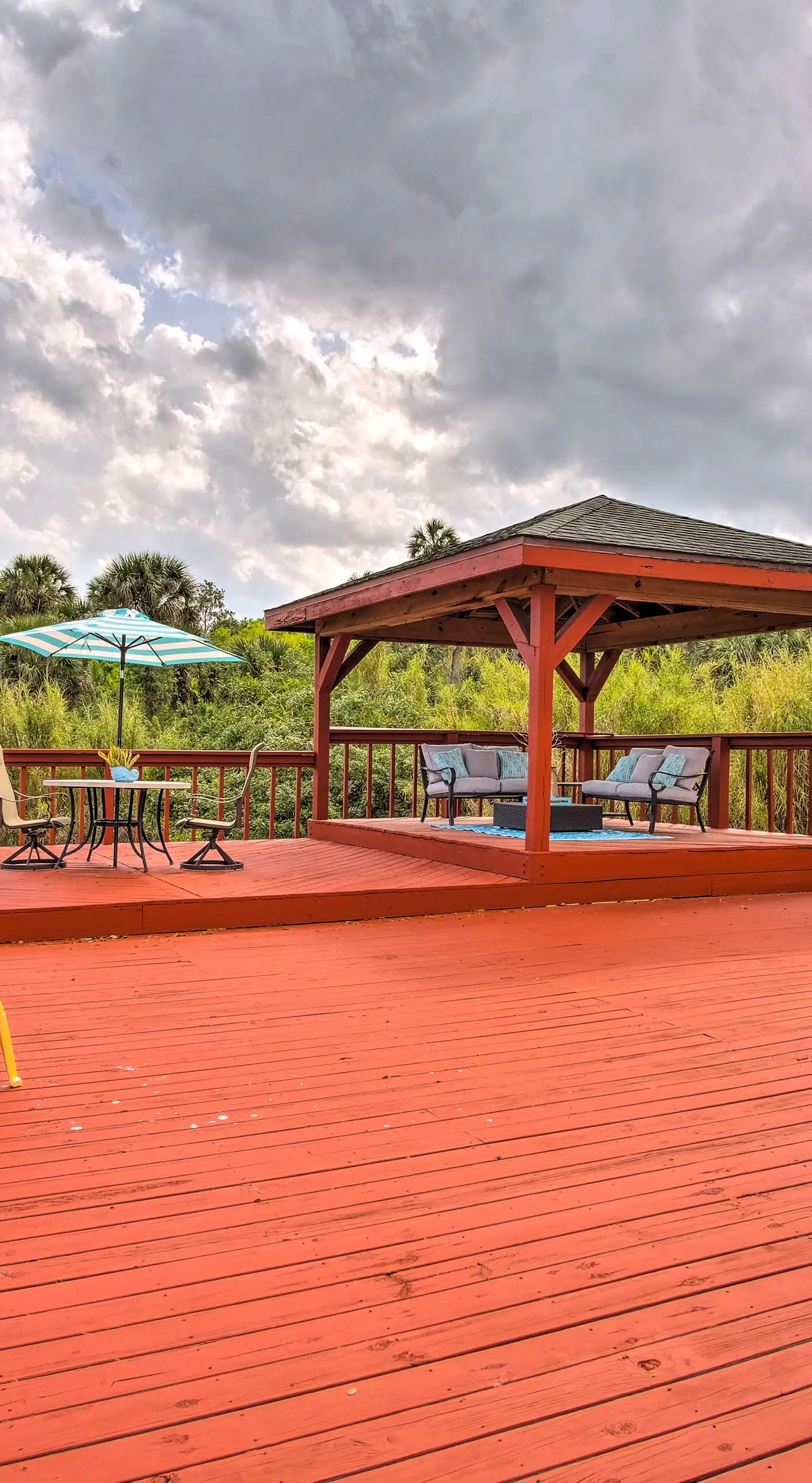 Cozy Melbourne Home w/ Deck & Pool: 5 Mi to Beach!