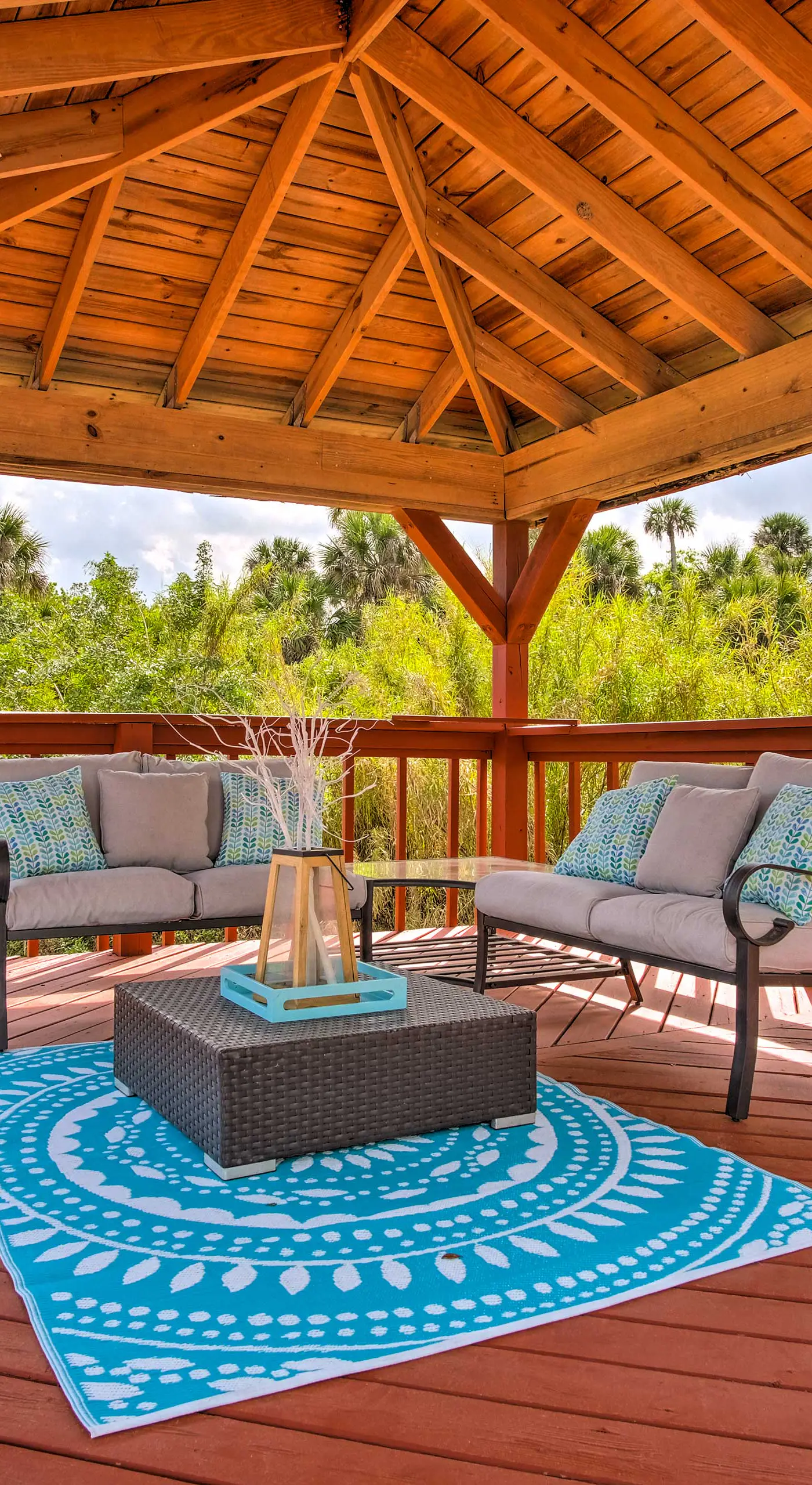 Cozy Melbourne Home w/ Deck & Pool: 5 Mi to Beach!