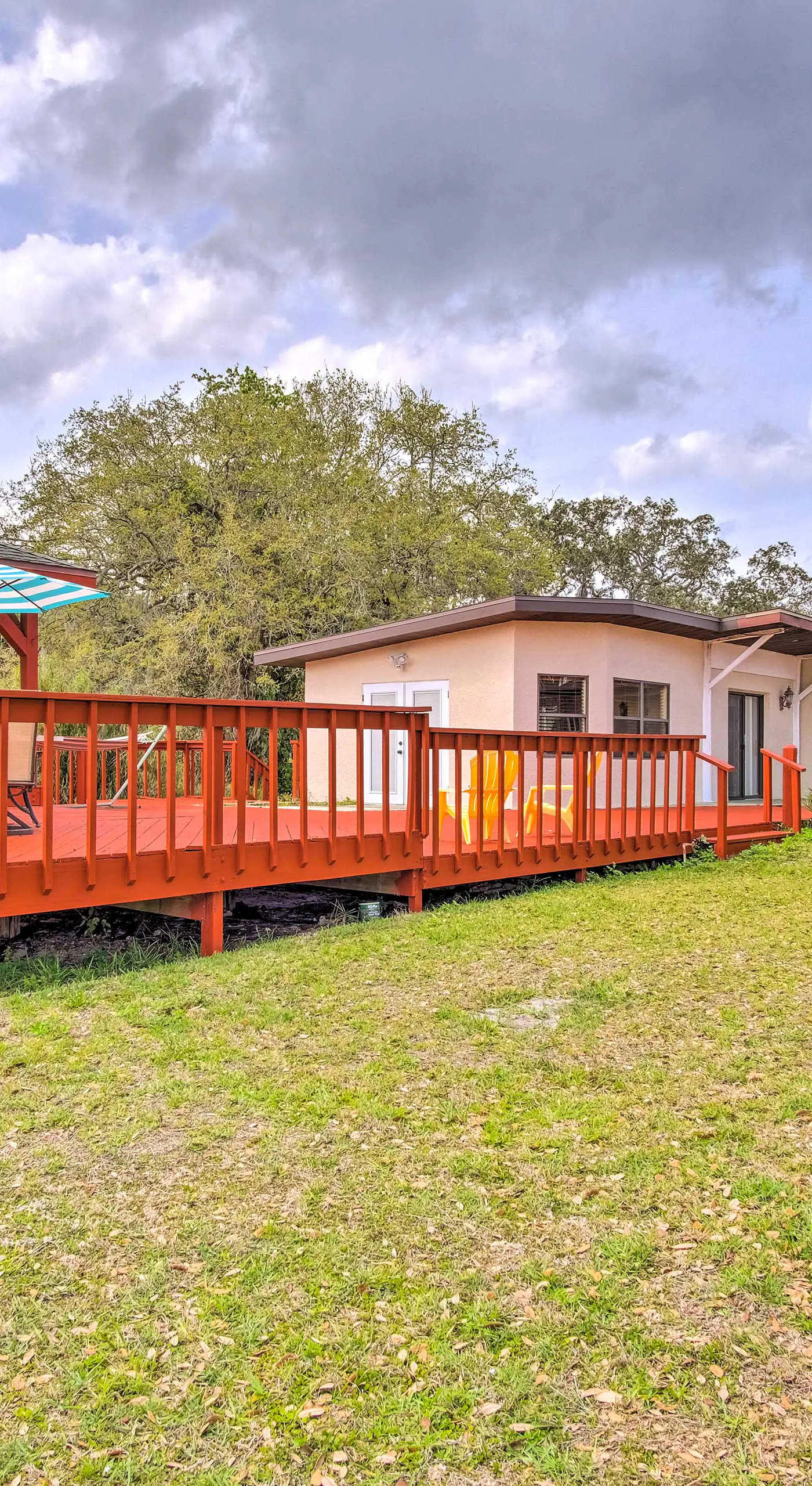 Cozy Melbourne Home w/ Deck & Pool: 5 Mi to Beach!