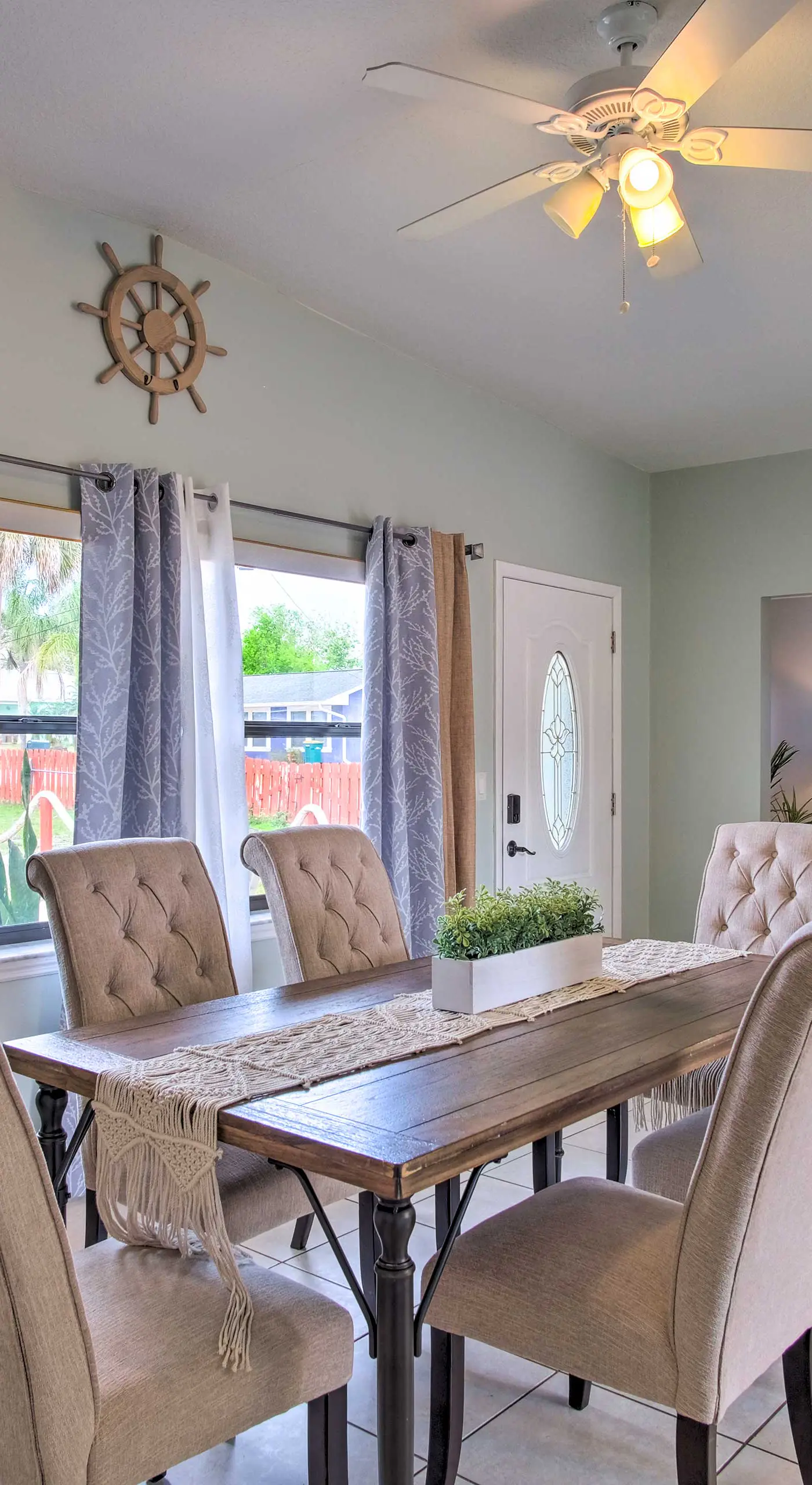 Cozy Melbourne Home w/ Deck & Pool: 5 Mi to Beach!