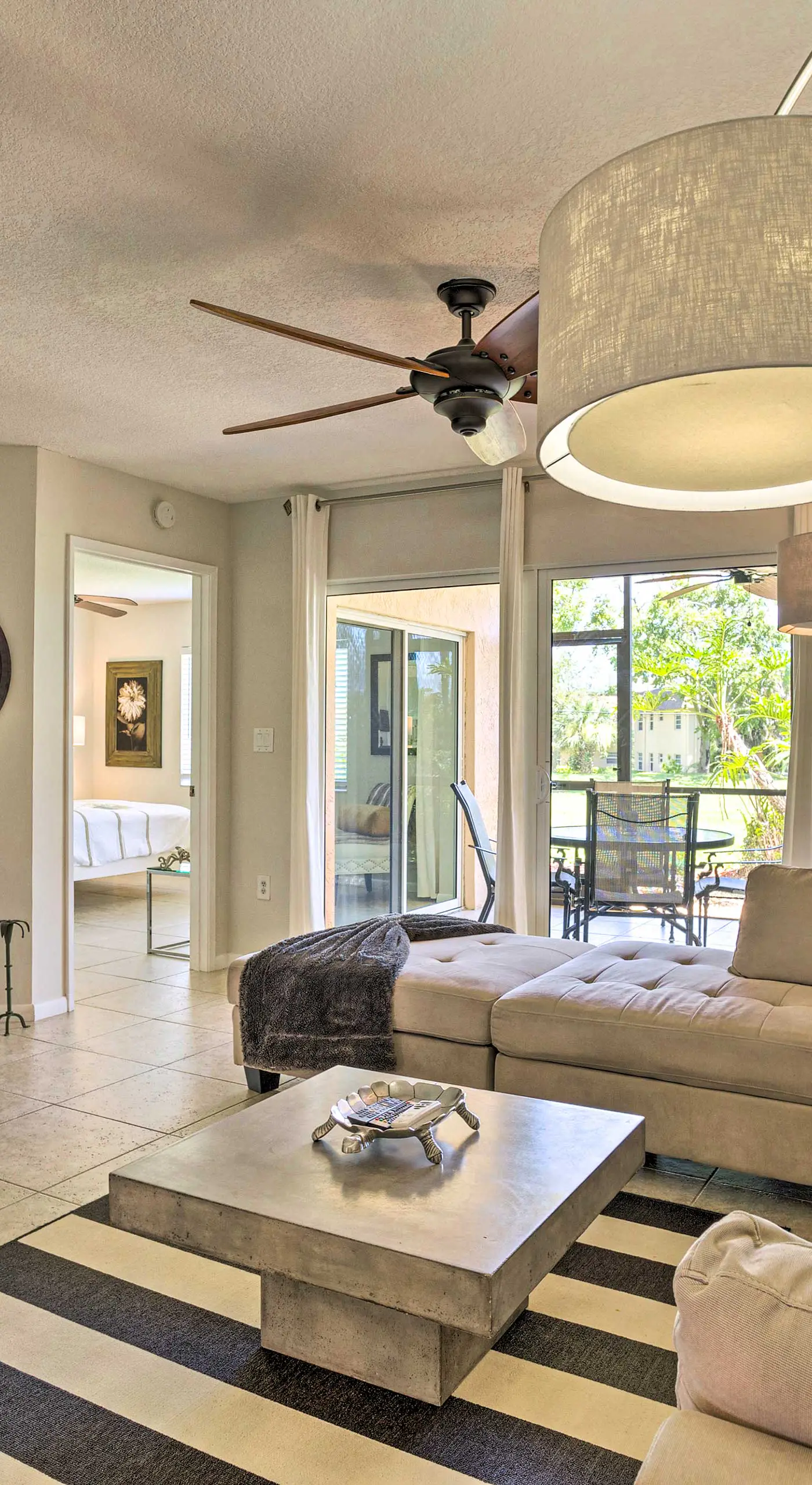 Jupiter Condo w/ Pool Access, Walk to Beach!