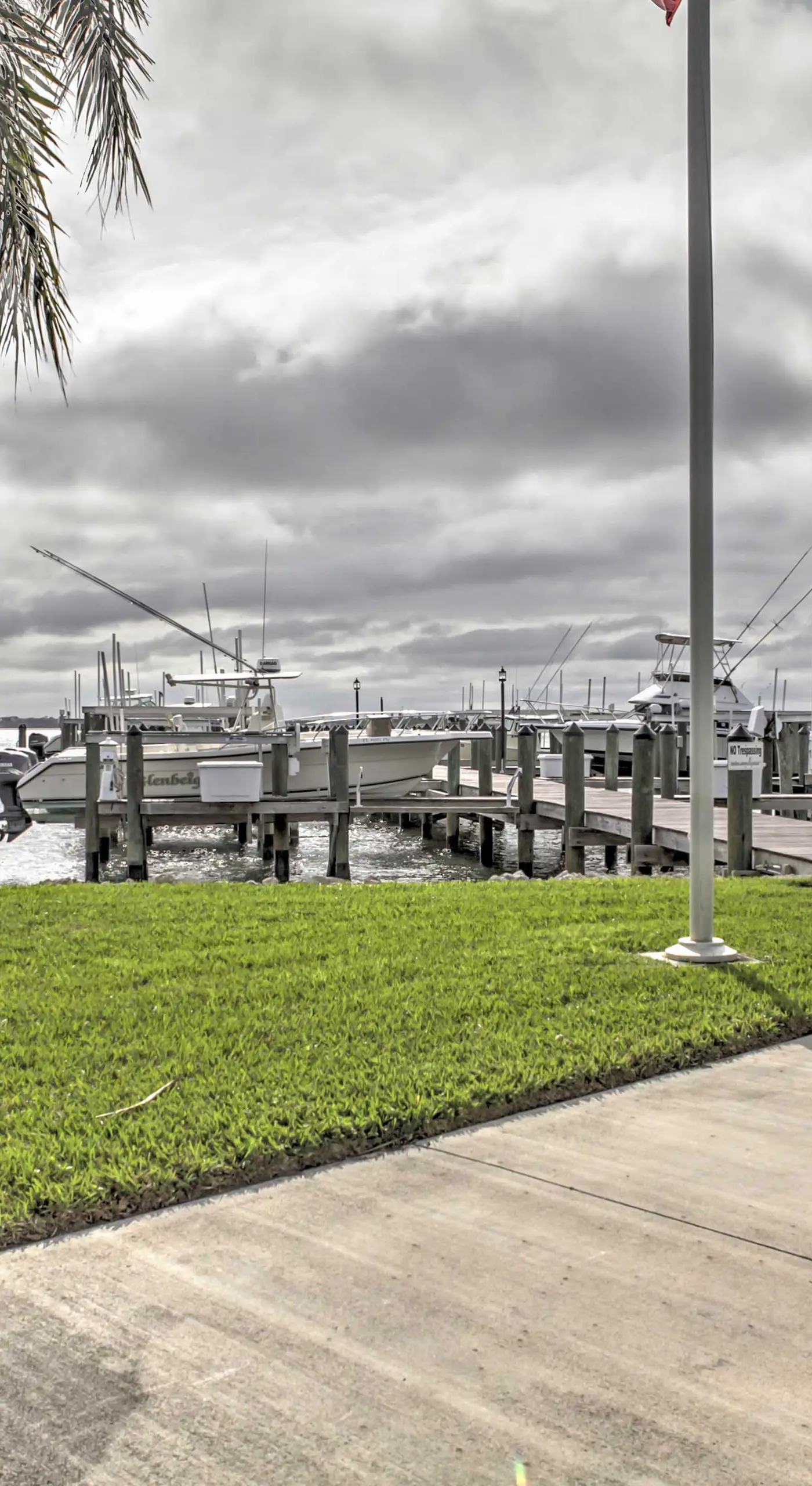 'Sand Dollar' Jenson Beach Home w/ Pool Access!