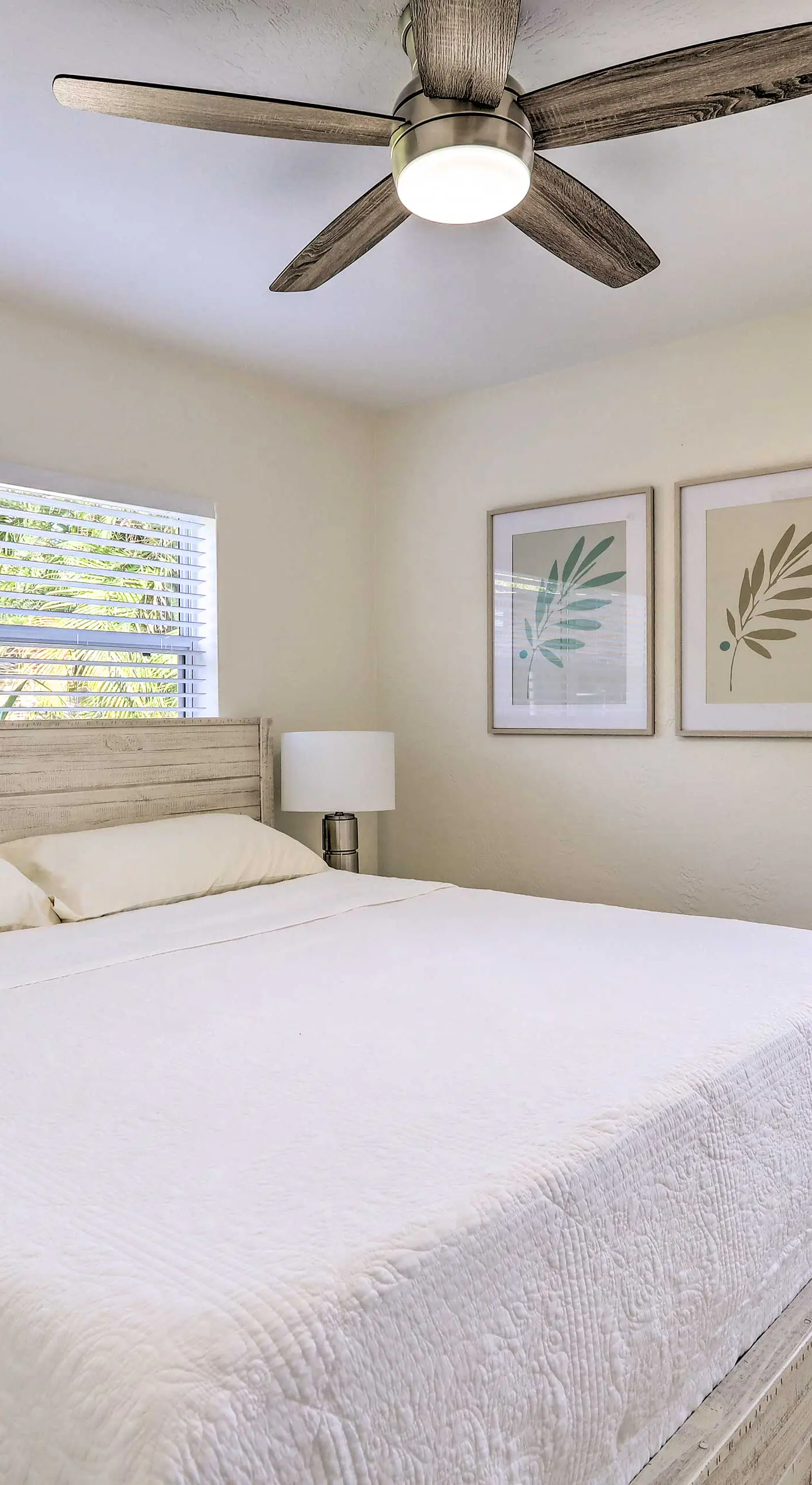 Cute & Cozy Florida Duplex: Walk to Beaches!