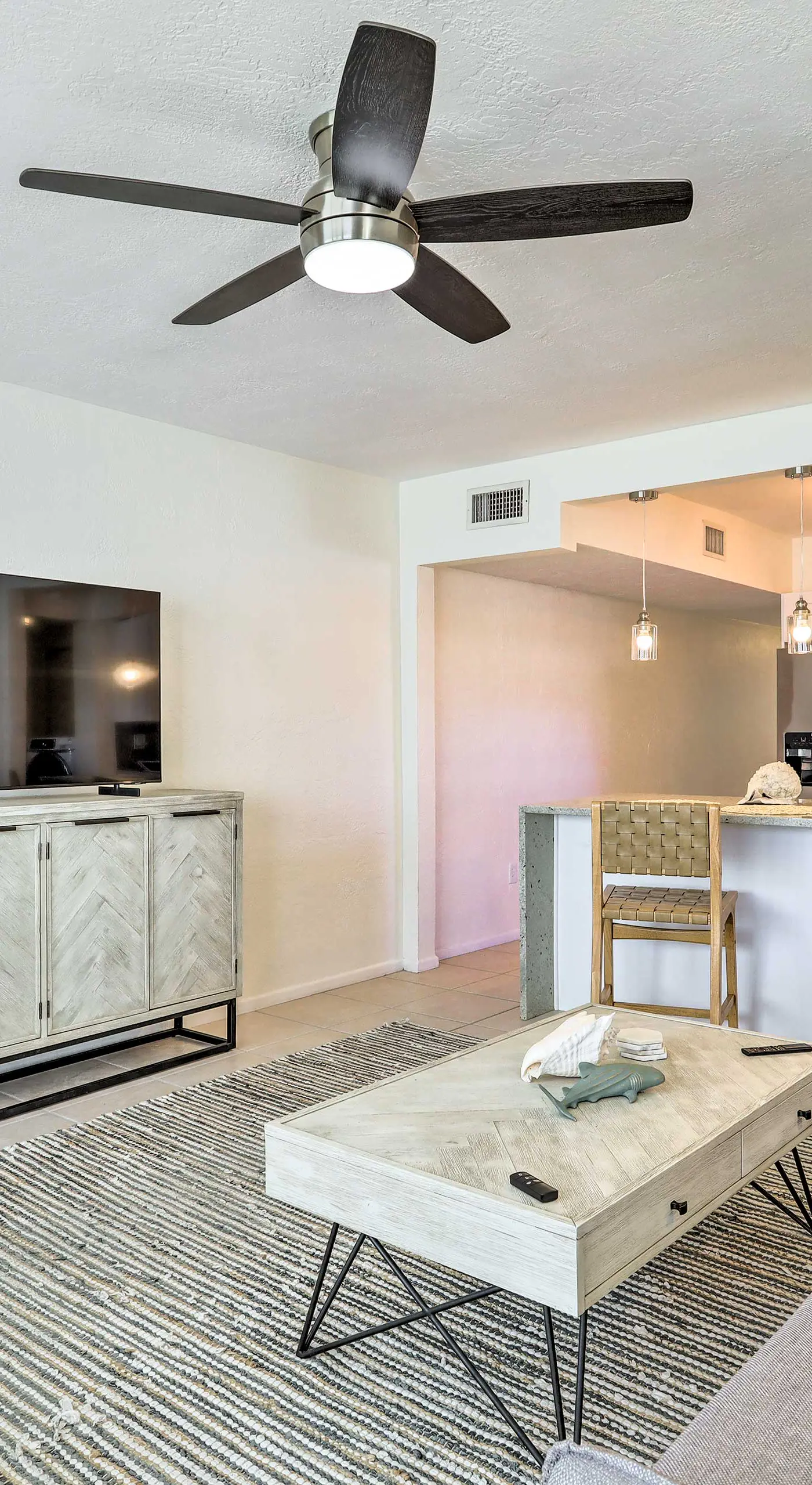 Cute & Cozy Florida Duplex: Walk to Beaches!