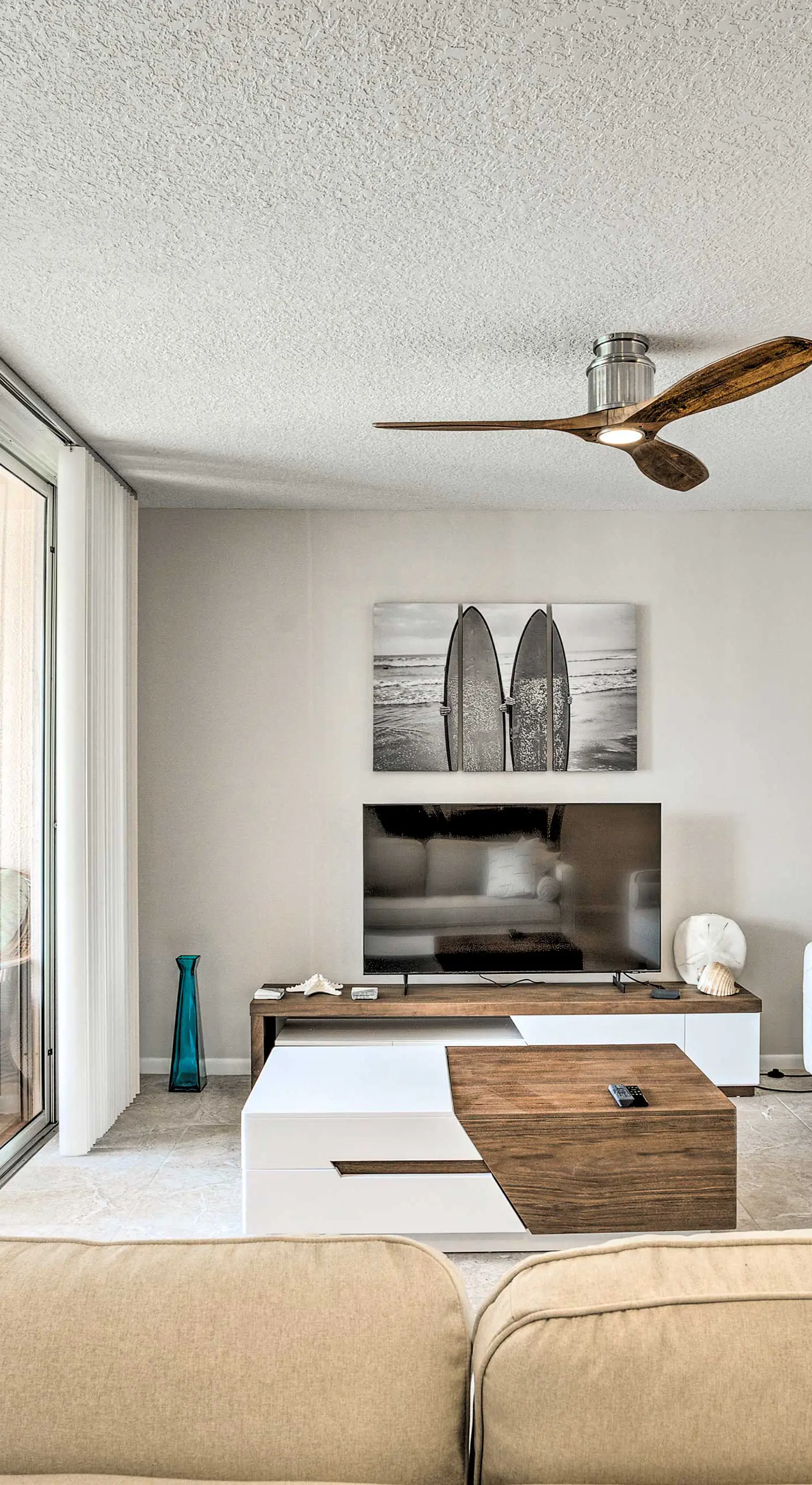 Jupiter Bay Condo w/ Pool < Half Mile to Beach!