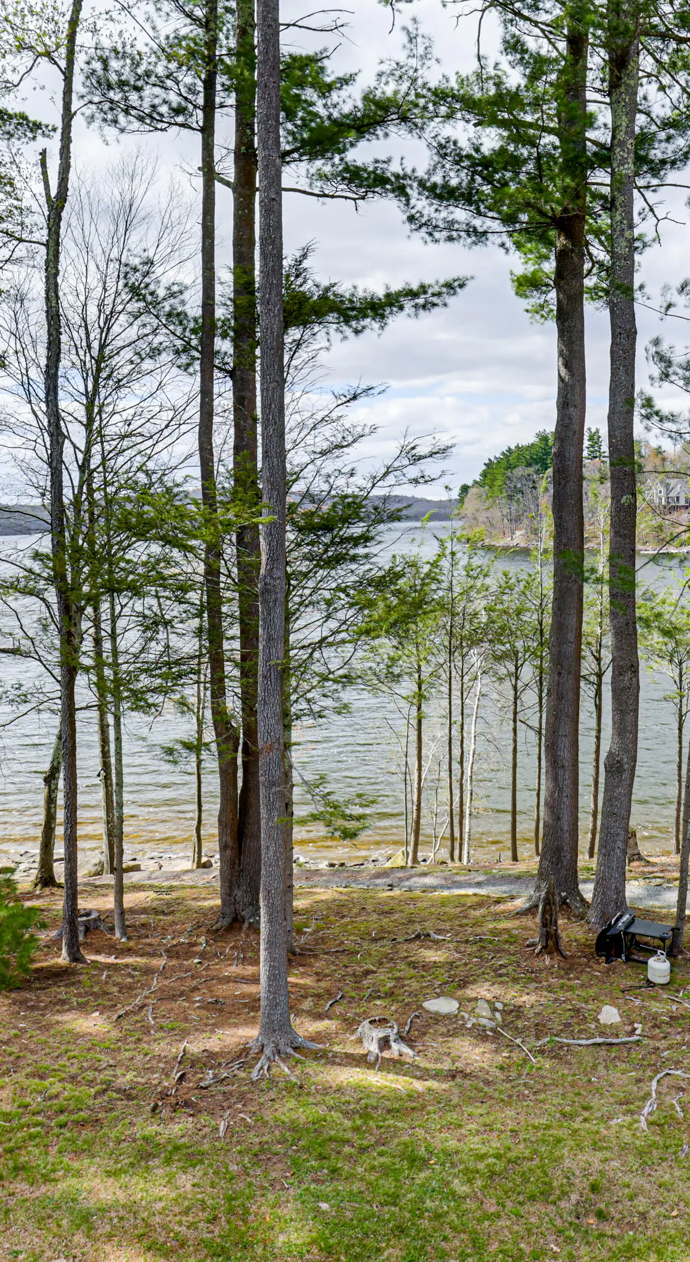 Lake & Boat Slip Access! Family Condo in Greentown