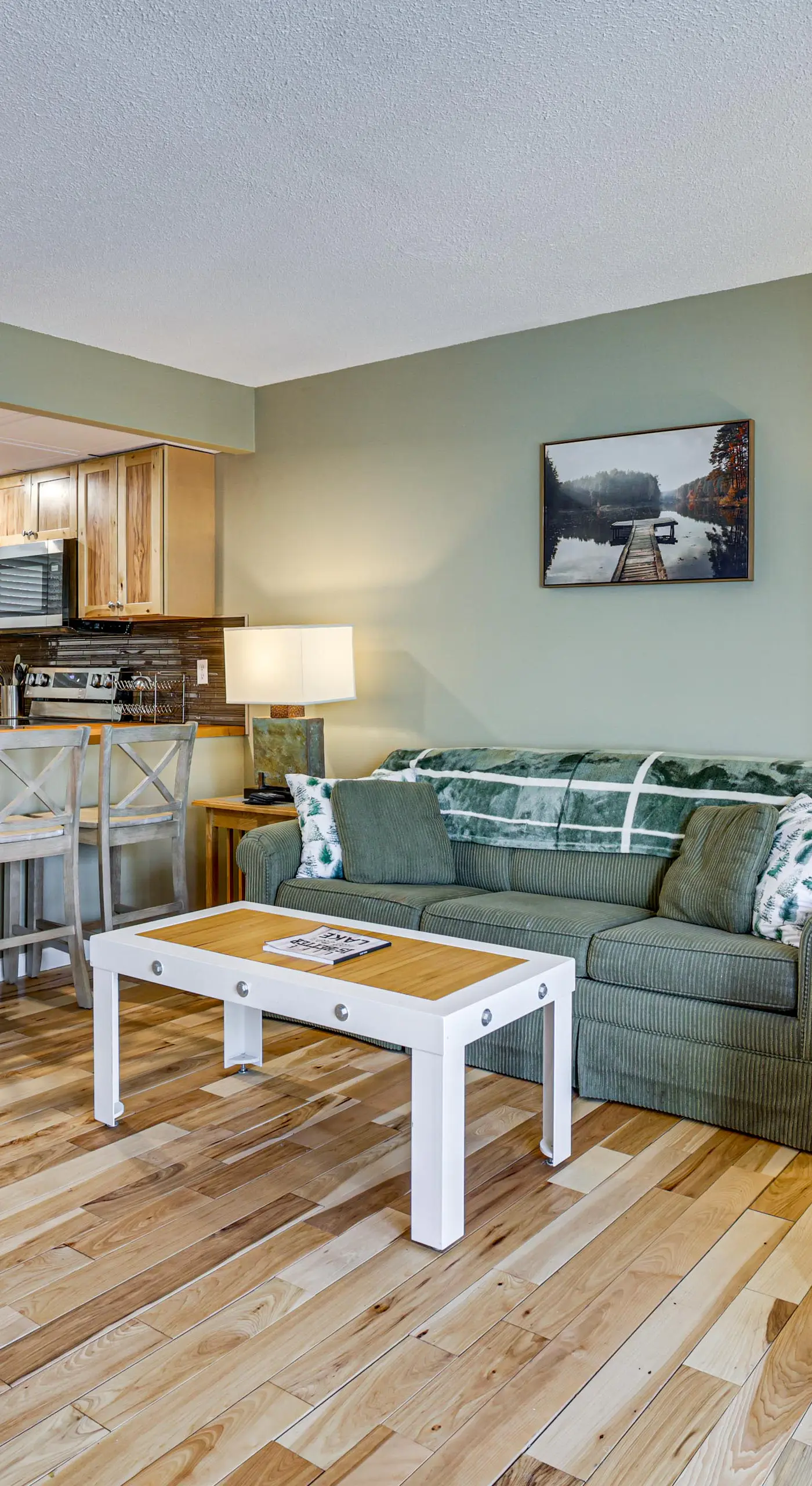 Lake & Boat Slip Access! Family Condo in Greentown