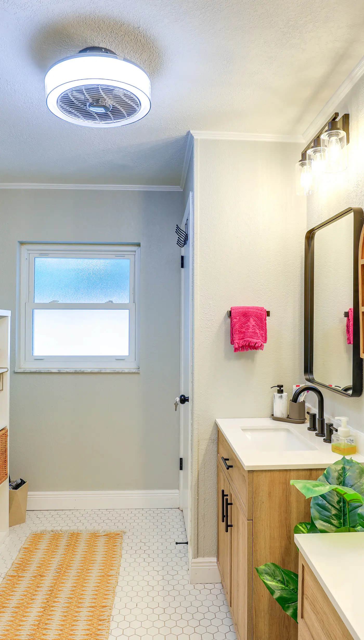 Vero Beach Vacation Rental: Pool & Putting Green!