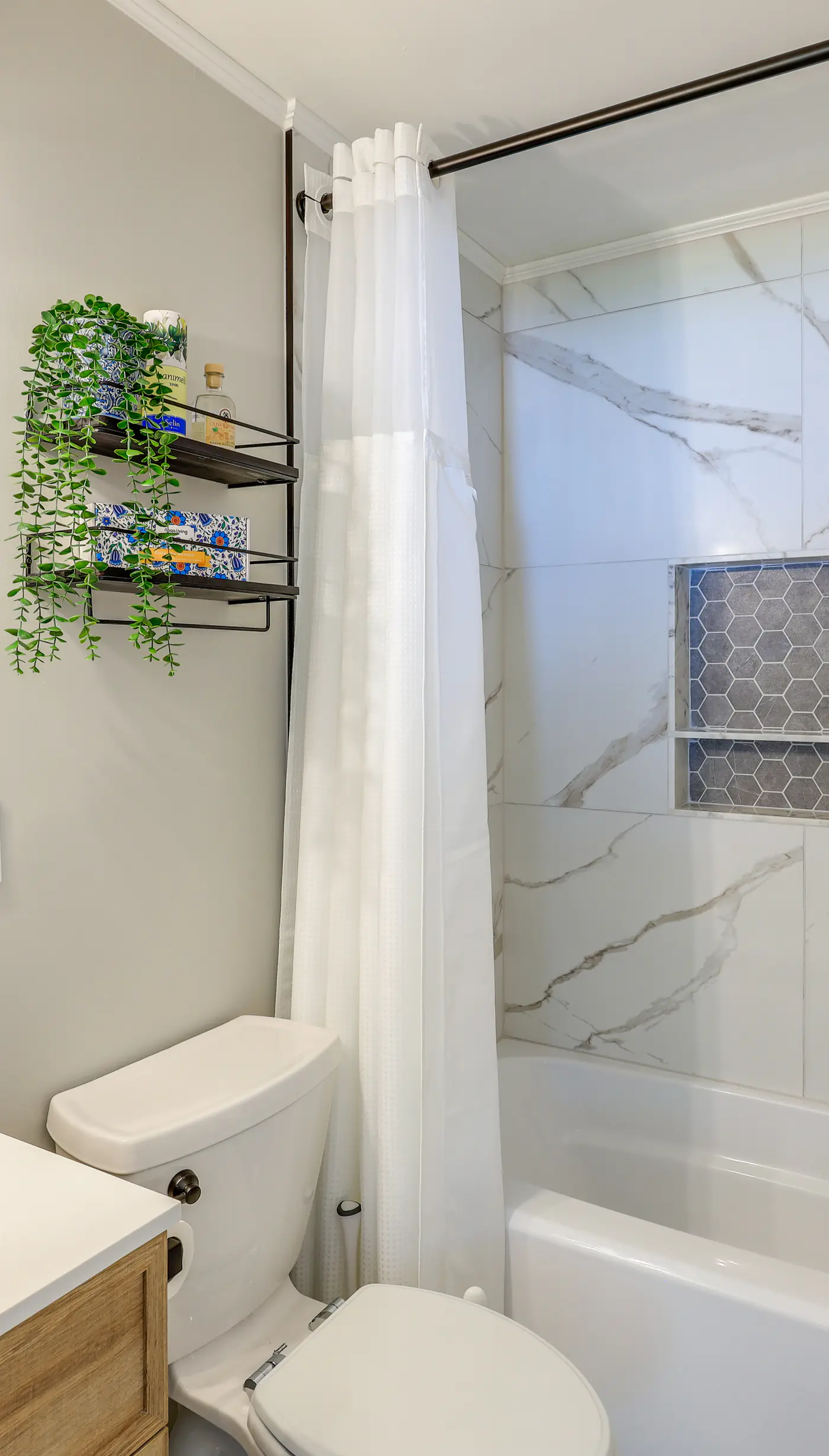 Vero Beach Vacation Rental: Pool & Putting Green!