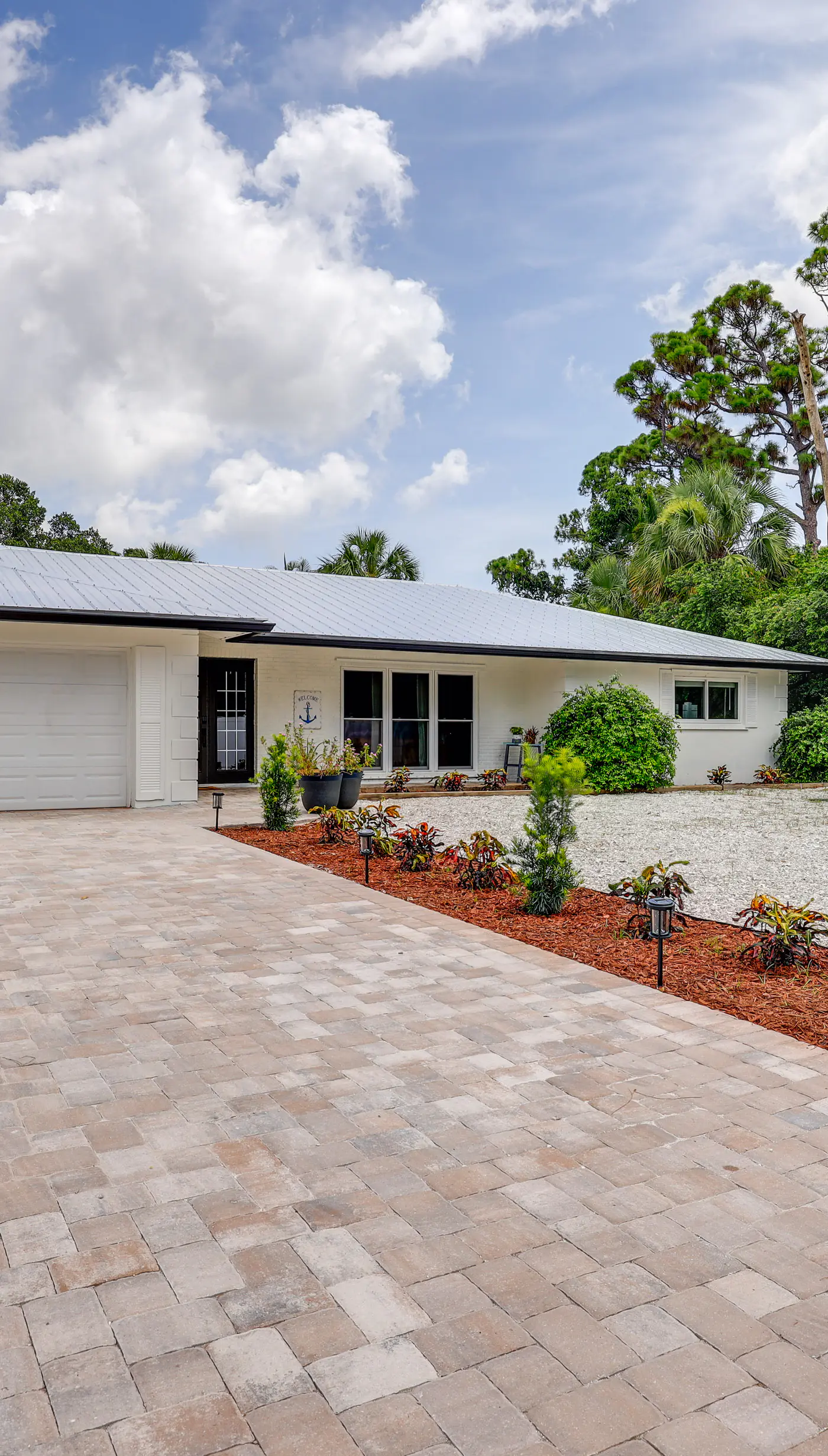 Vero Beach Vacation Rental: Pool & Putting Green!