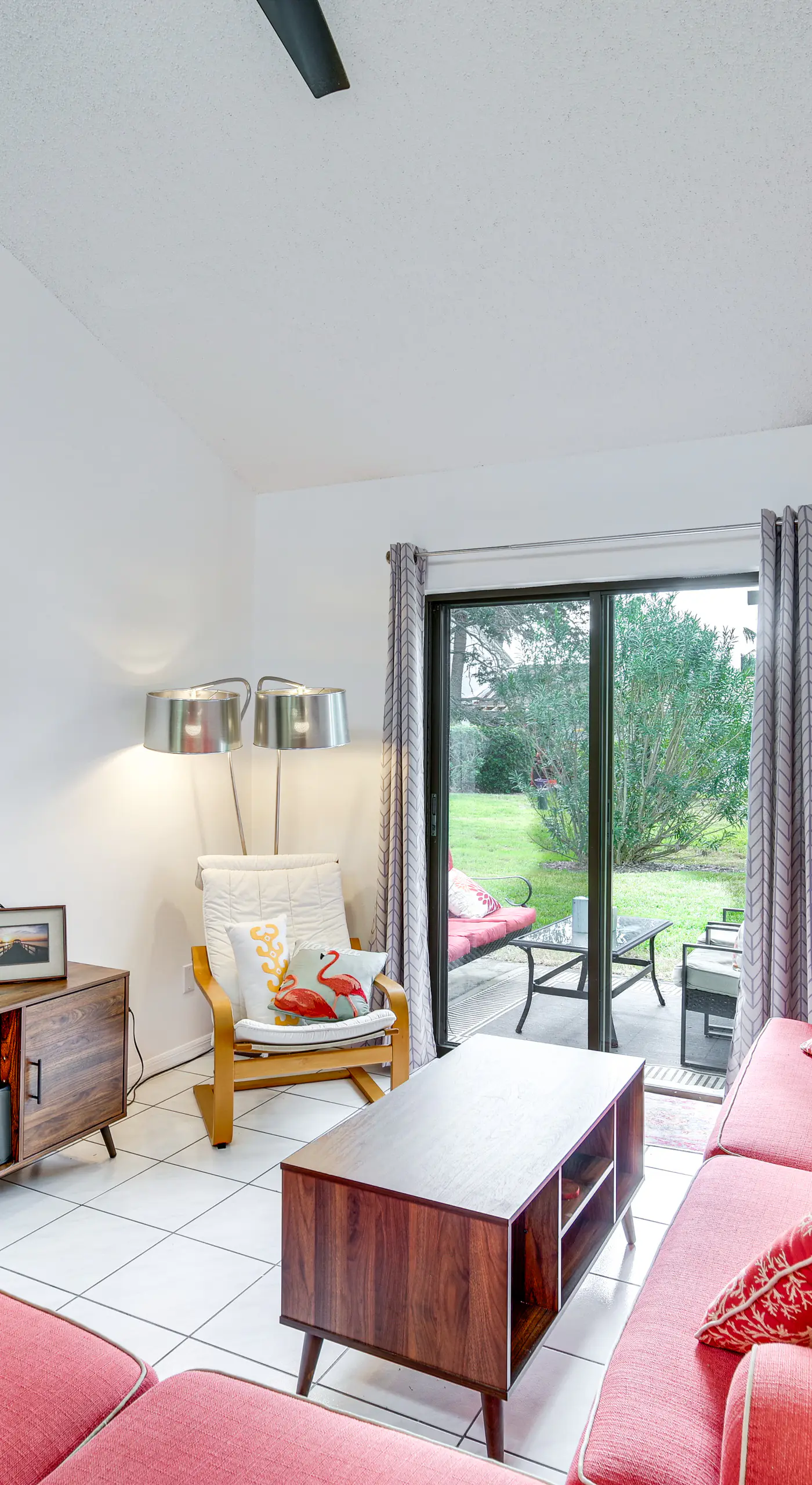 Satellite Beach Townhome w/ Patios: 2 Mi to Beach