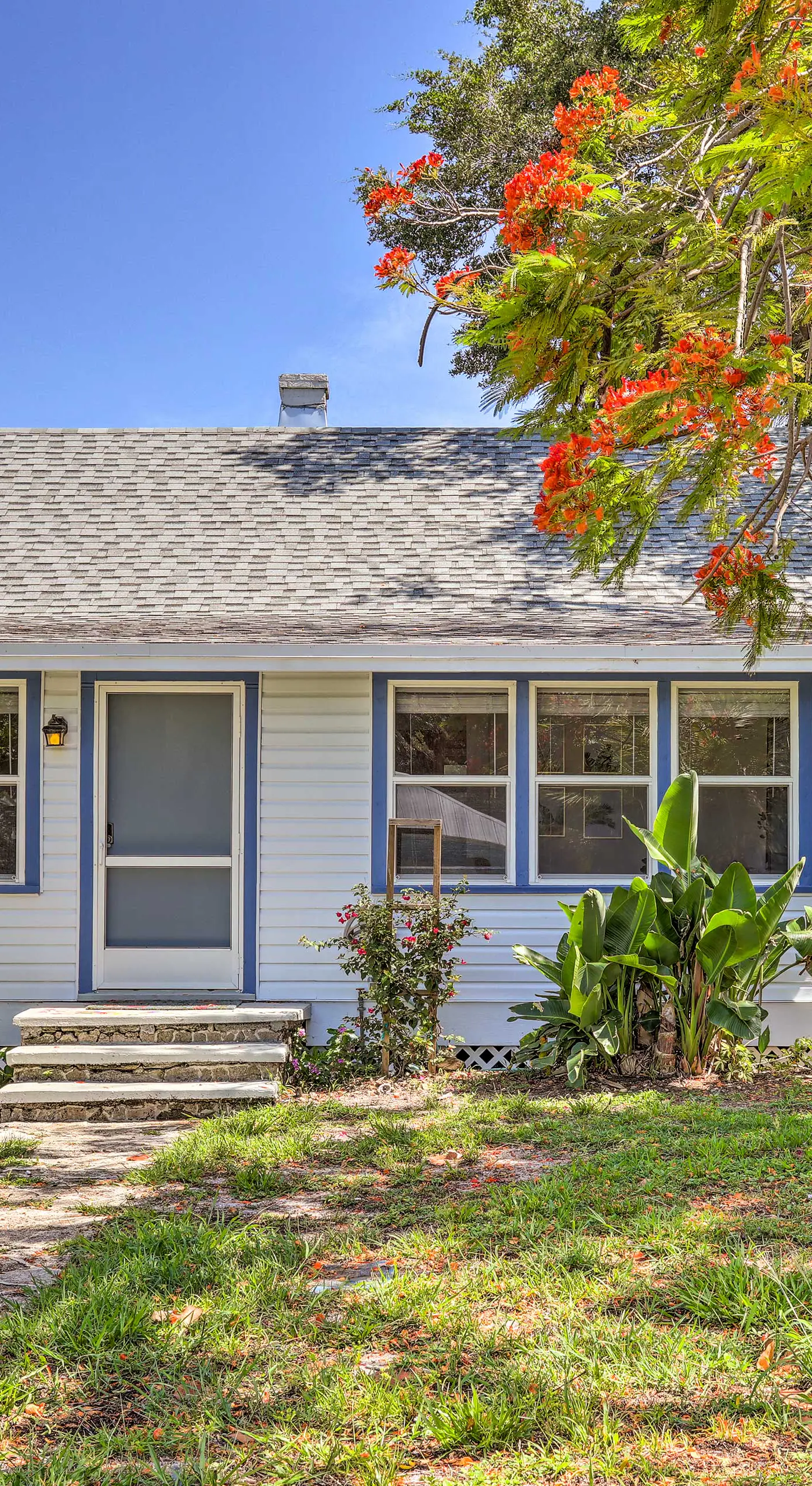 Lovely Cottage Near Downtown Stuart & Beaches