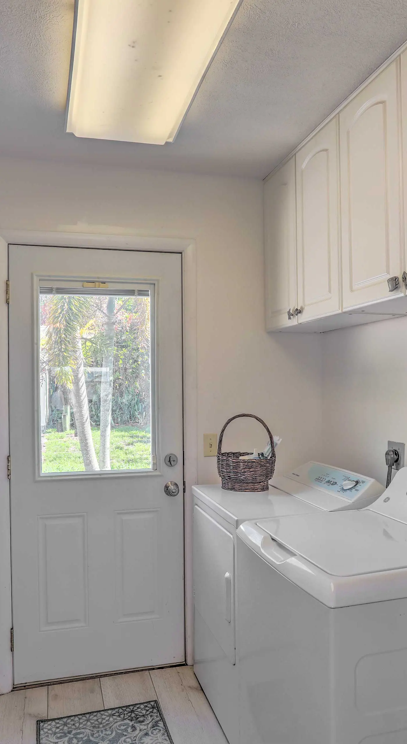 Lovely Cottage Near Downtown Stuart & Beaches
