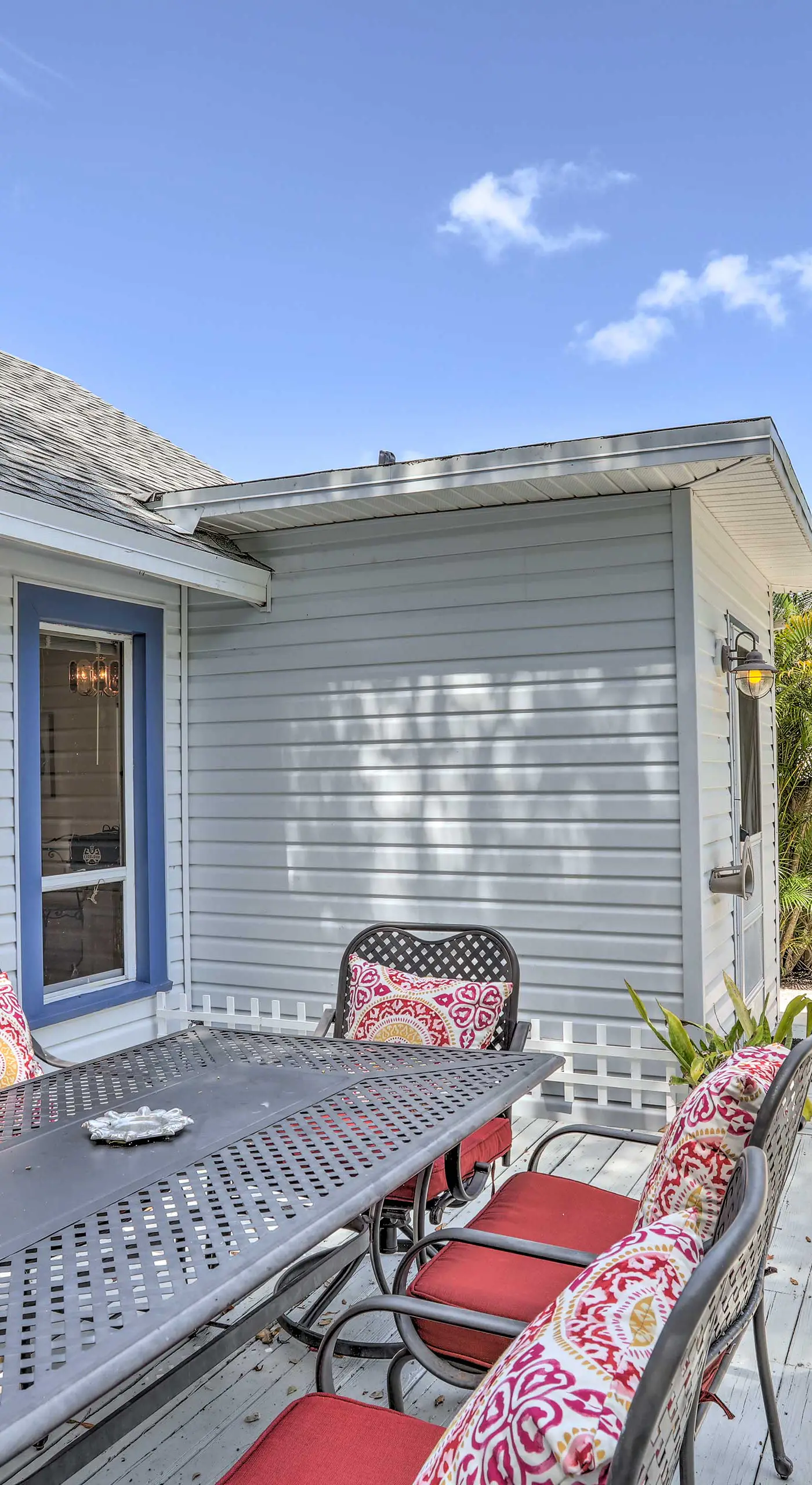 Lovely Cottage Near Downtown Stuart & Beaches