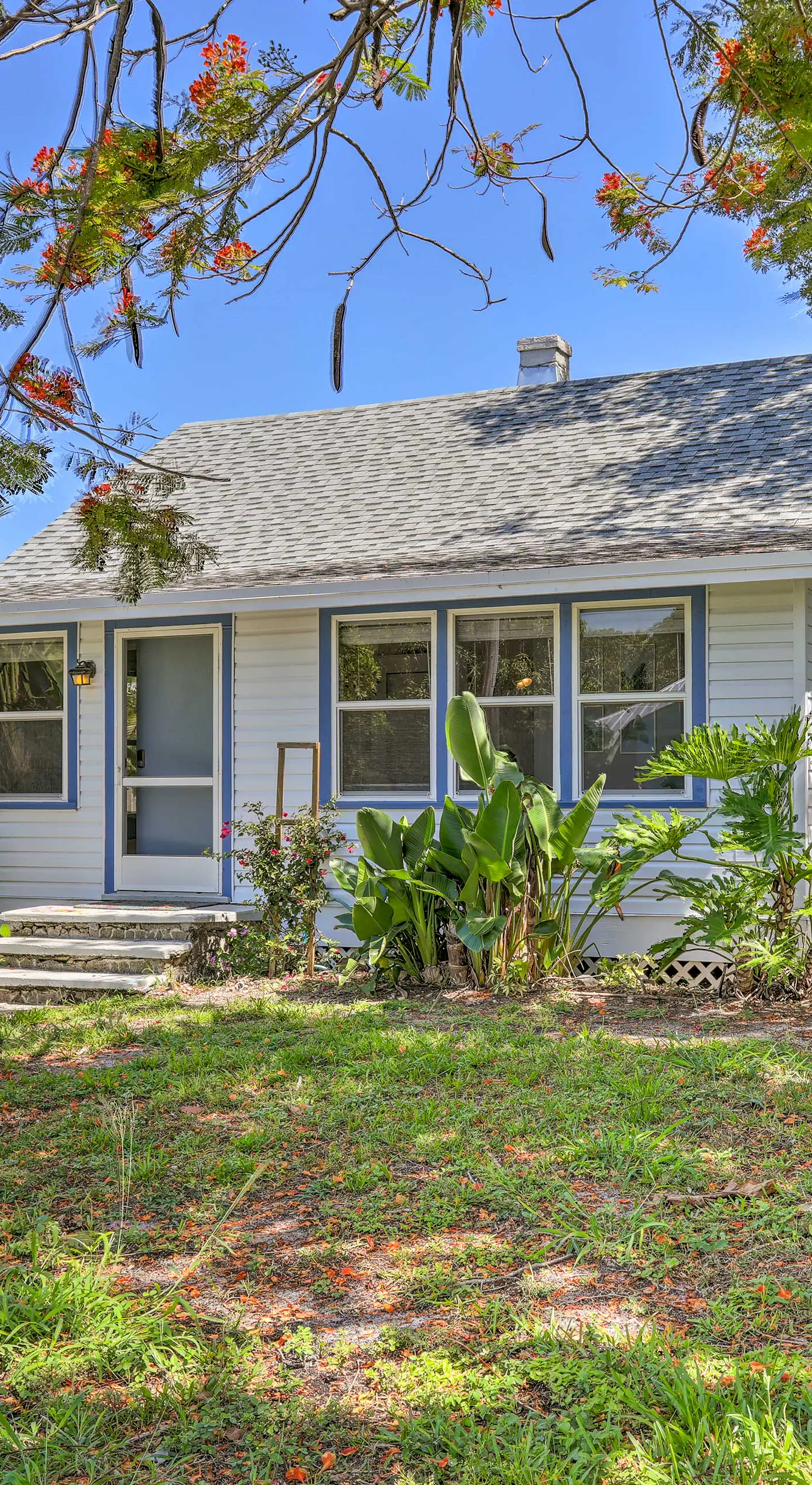 Lovely Cottage Near Downtown Stuart & Beaches