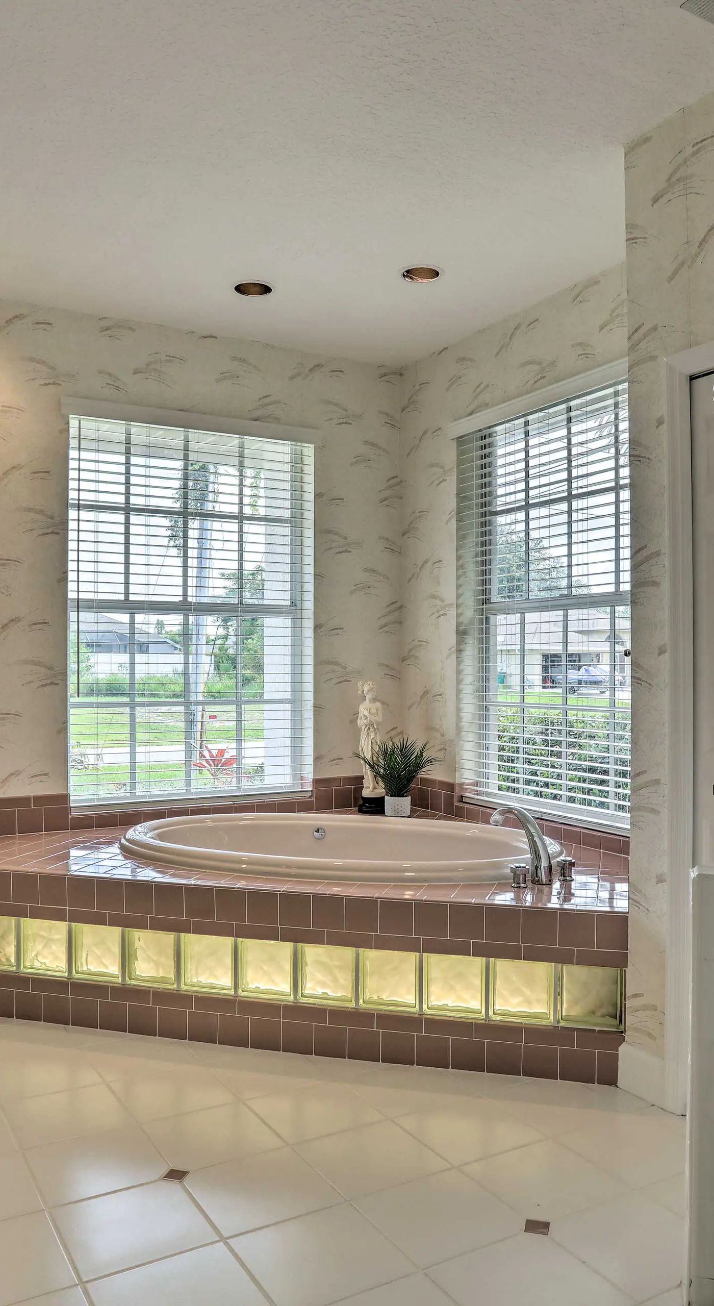 Private Pool & Hot Tub: Port St Lucie Escape