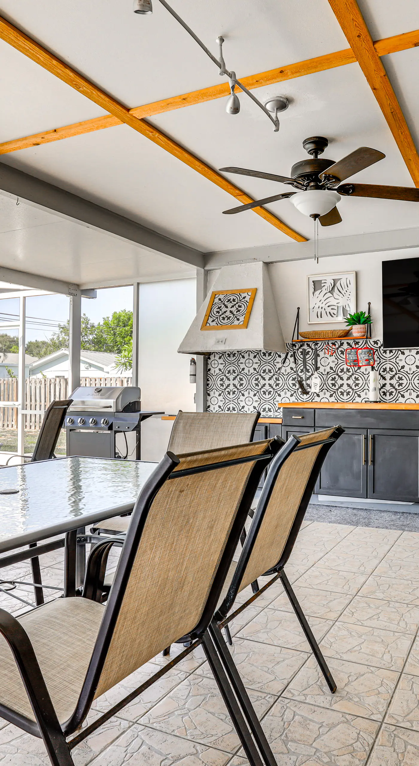 'Tropical Landing' Stuart Home w/ Pool + Grill!