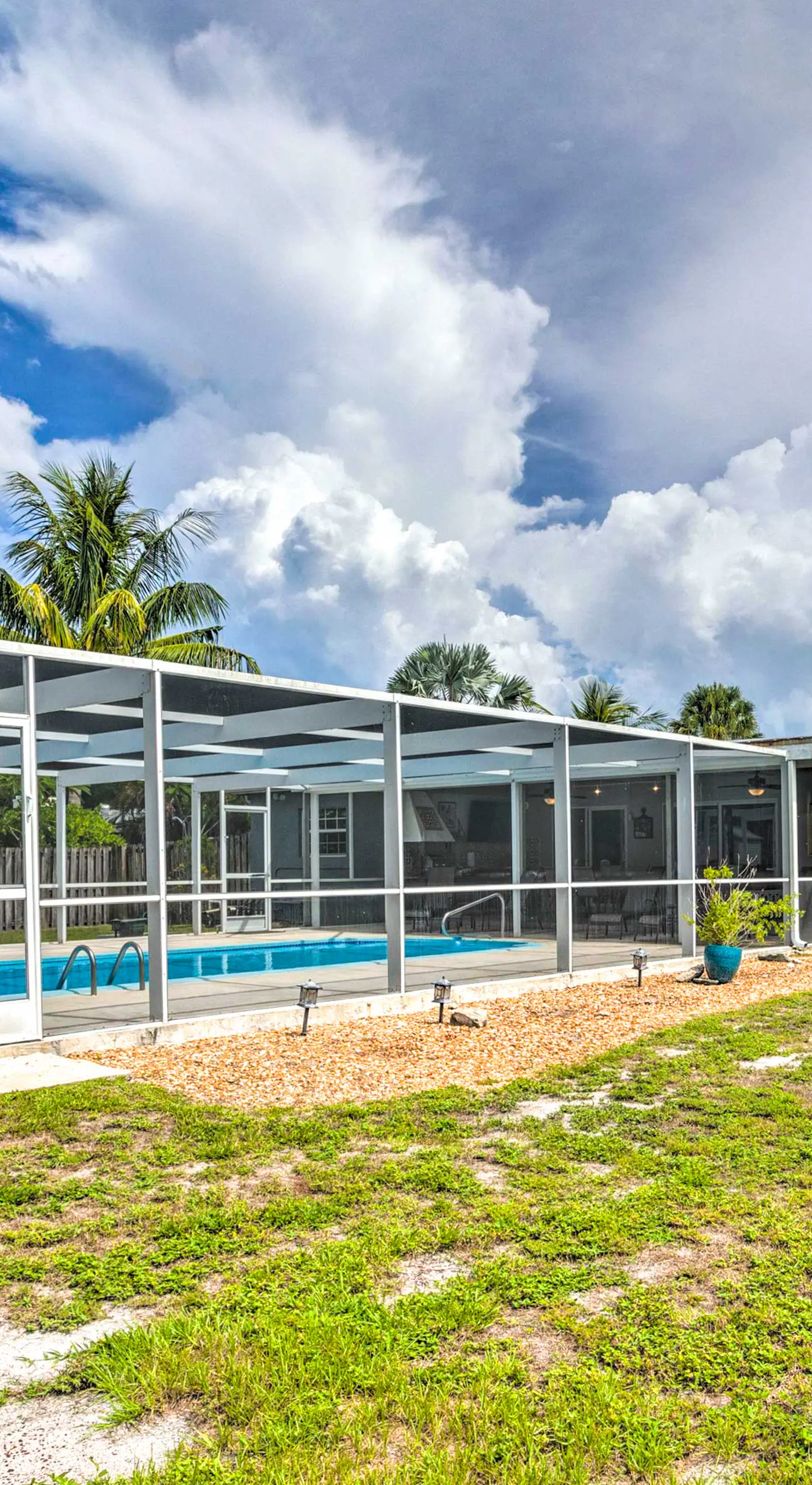 'Tropical Landing' Stuart Home w/ Pool + Grill!