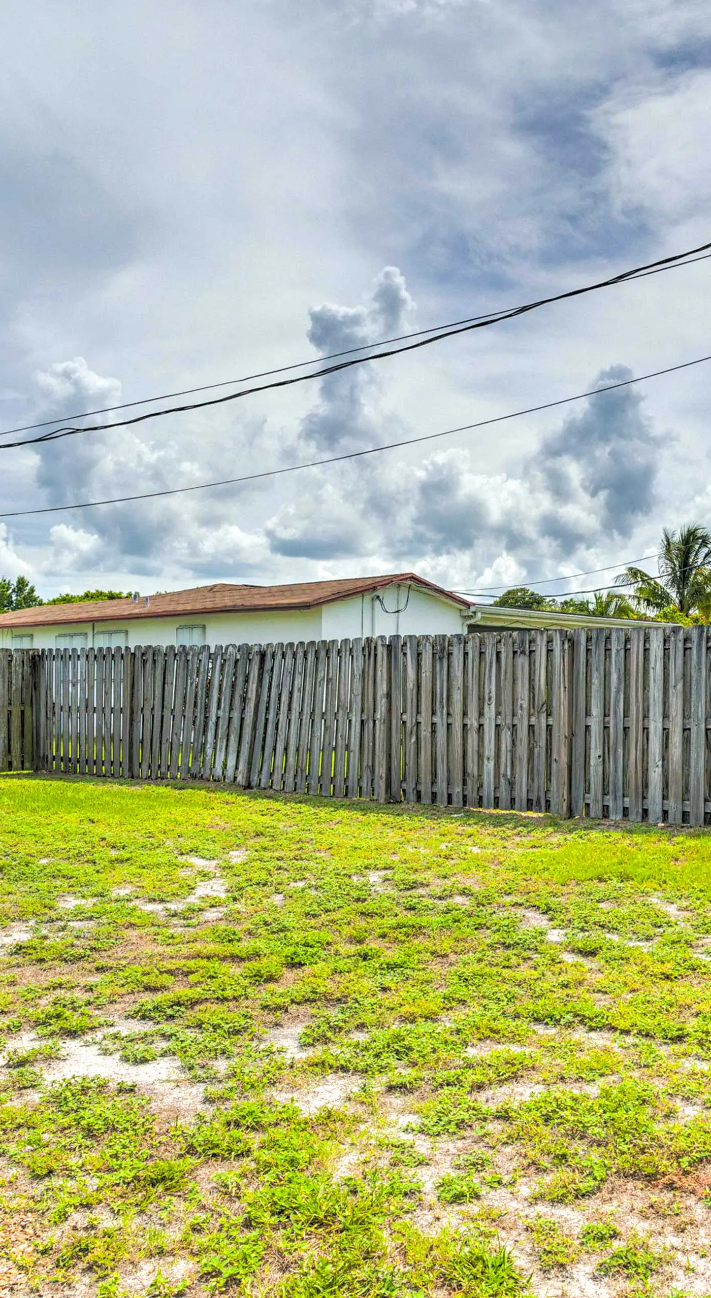 'Tropical Landing' Stuart Home w/ Pool + Grill!