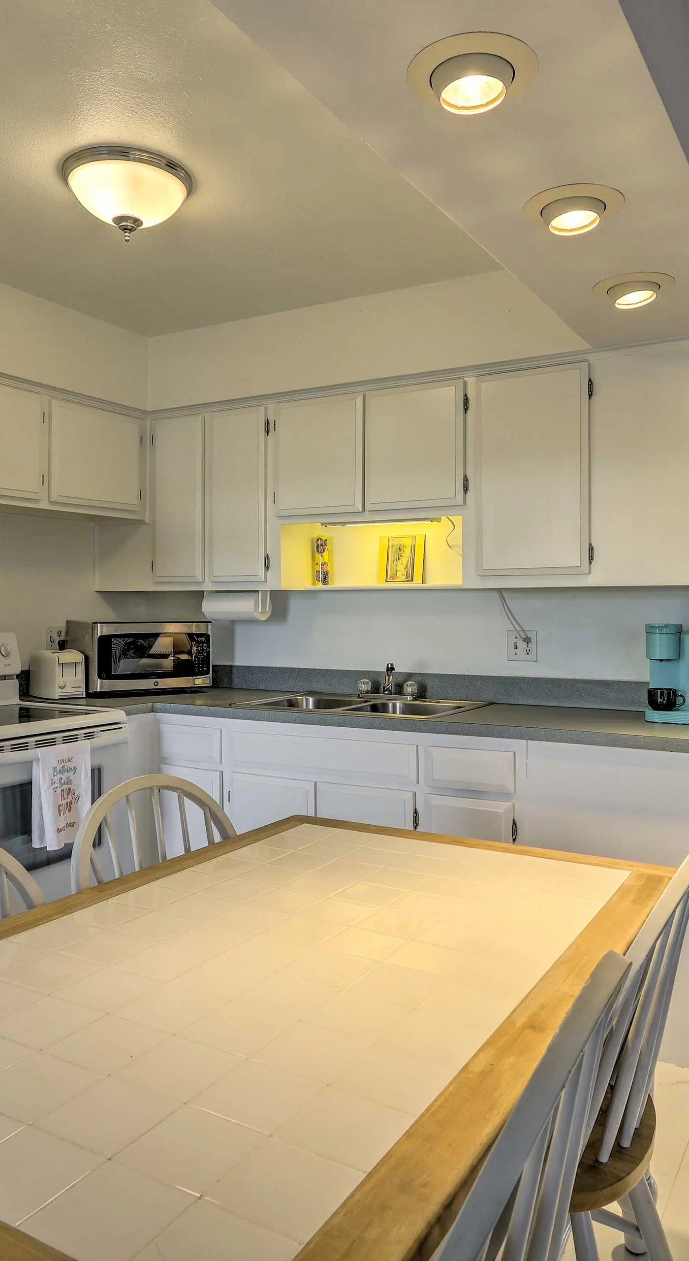 'The Palms' Cocoa Beach Condo: Walk to Beach!