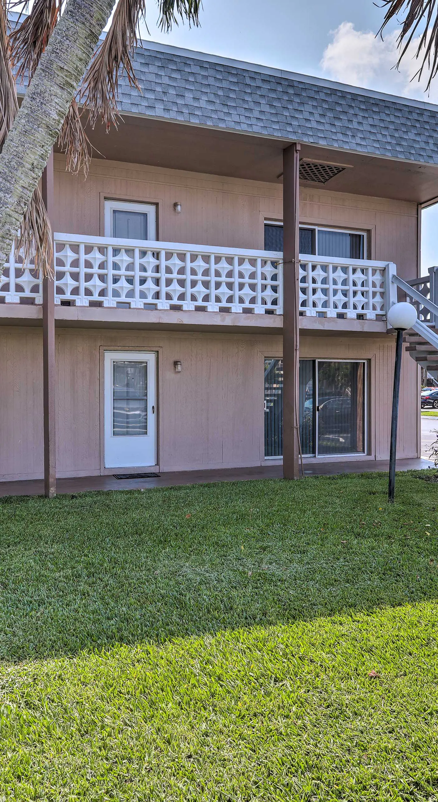'The Palms' Cocoa Beach Condo: Walk to Beach!