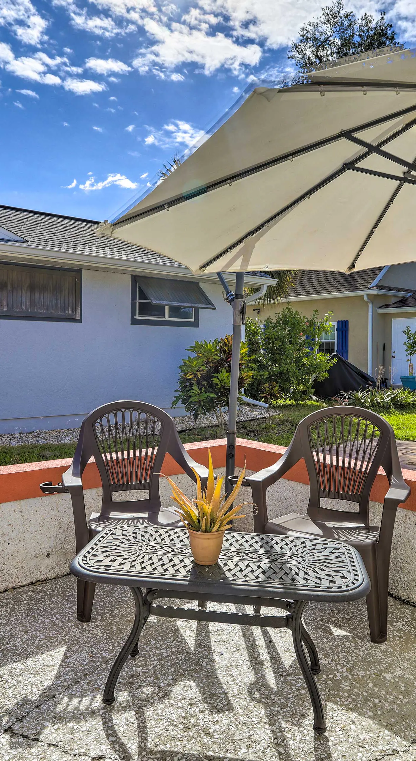 'The Shell House' in Titusville: Pool, Golf Access