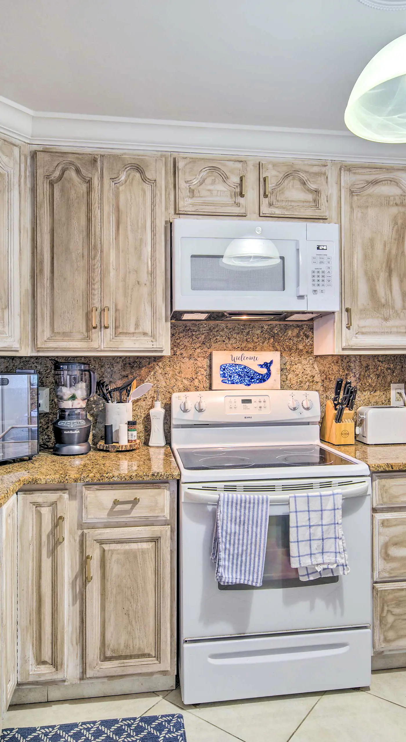 Lovely Fort Pierce Condo, Walk to Beach!