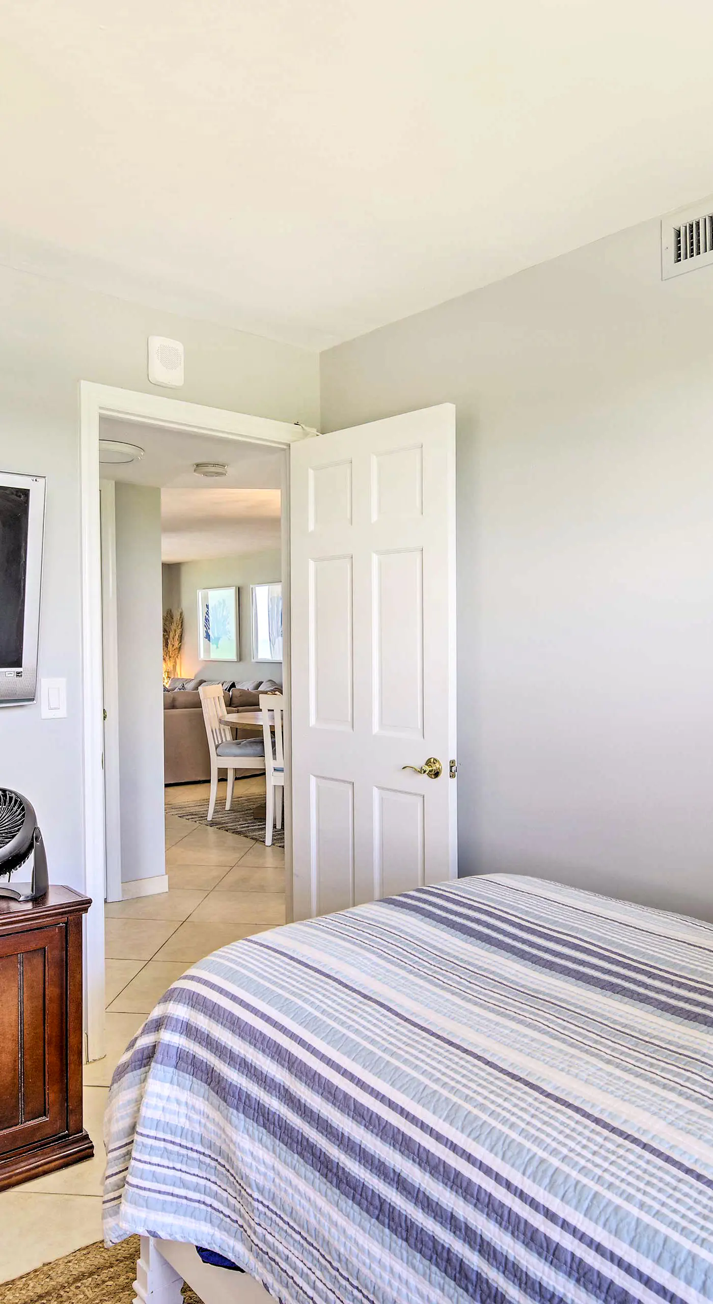 Lovely Fort Pierce Condo, Walk to Beach!