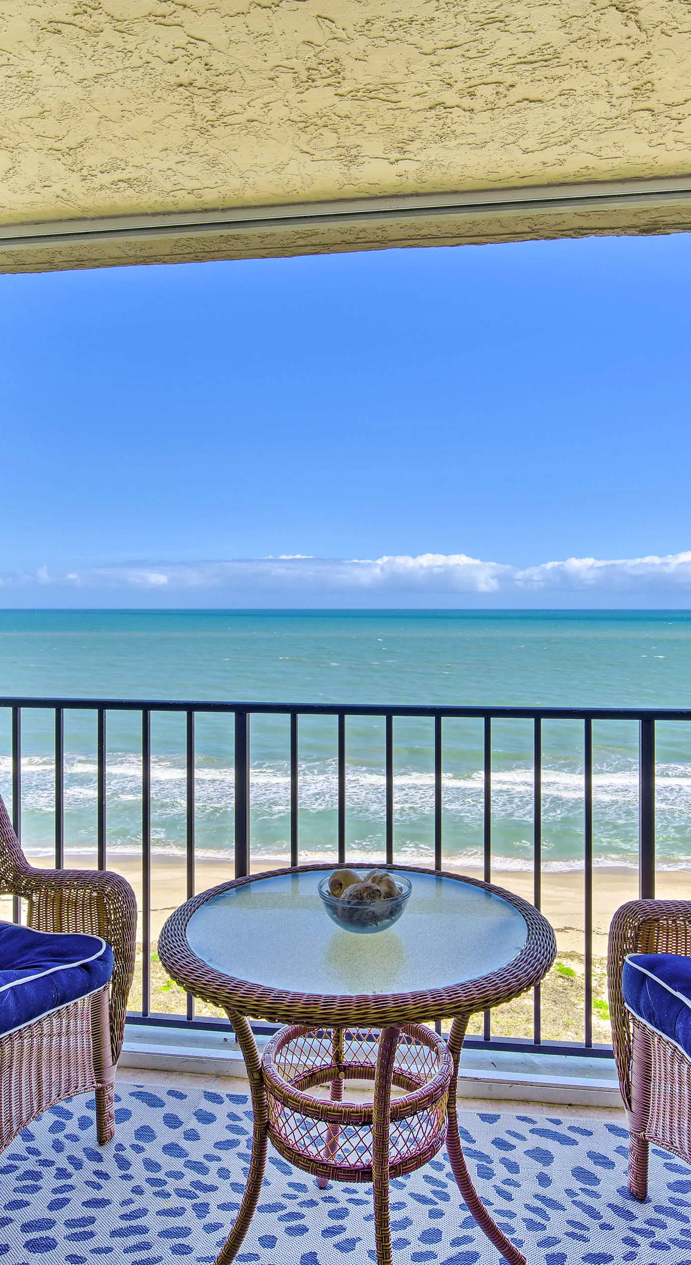 Lovely Fort Pierce Condo, Walk to Beach!