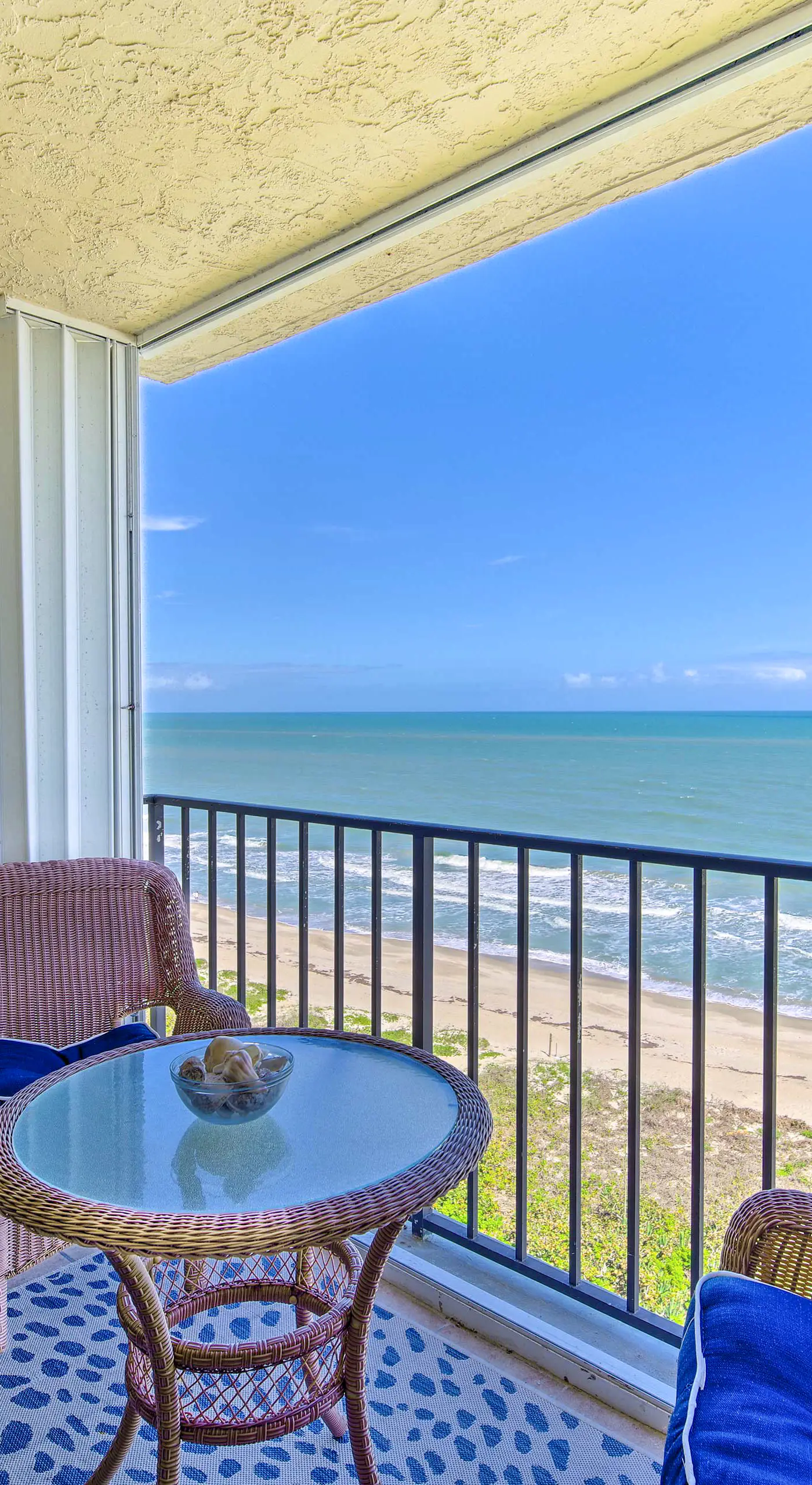 Lovely Fort Pierce Condo, Walk to Beach!