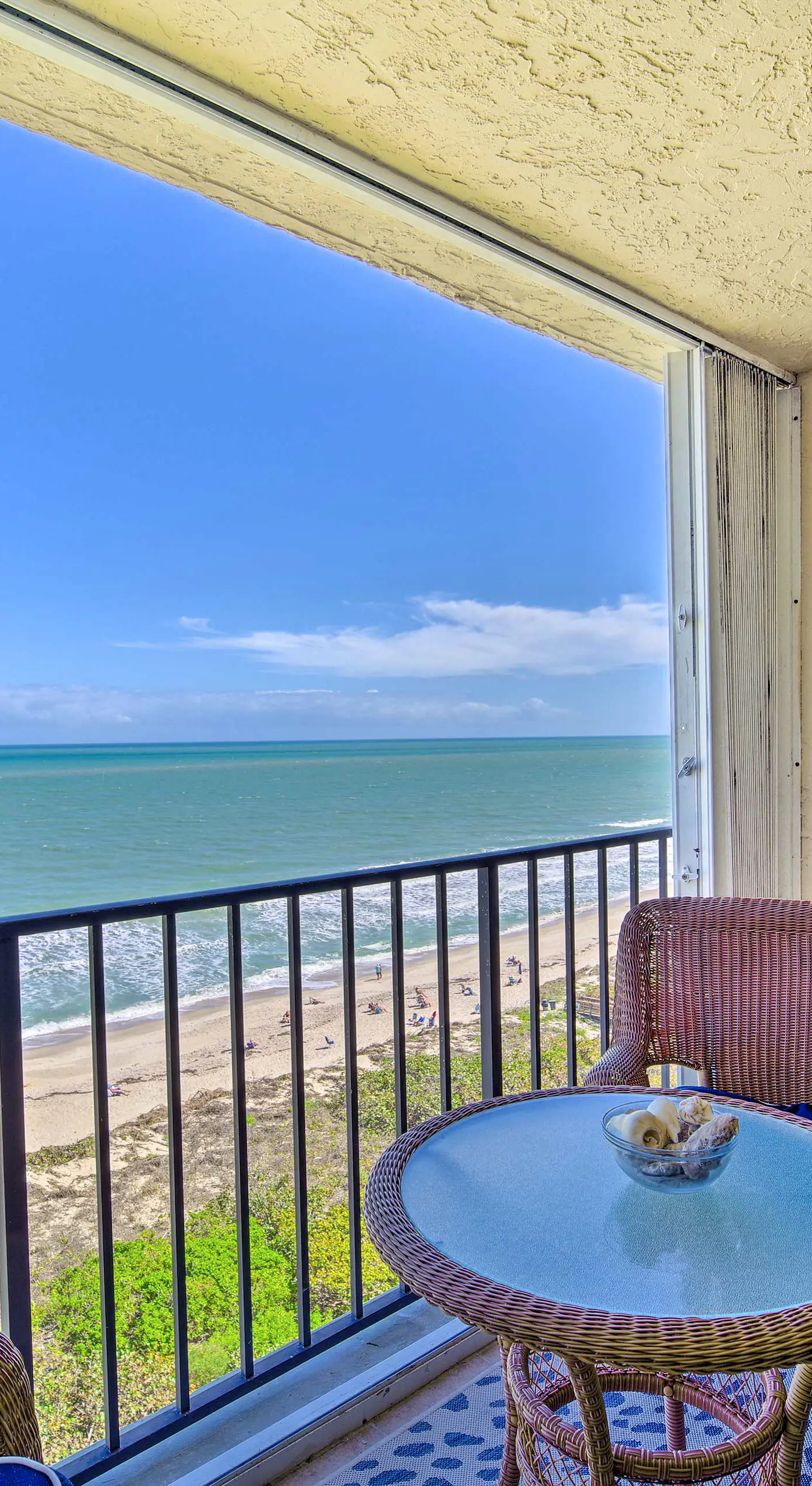 Lovely Fort Pierce Condo, Walk to Beach!