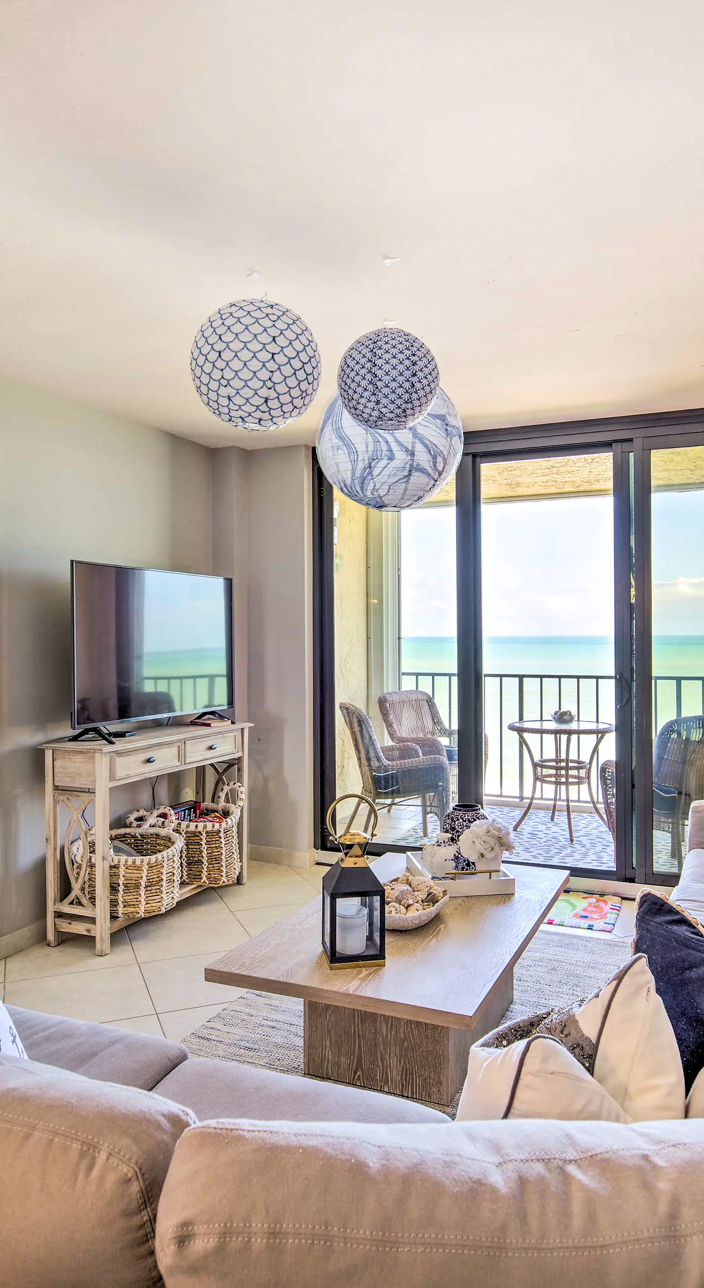 Lovely Fort Pierce Condo, Walk to Beach!