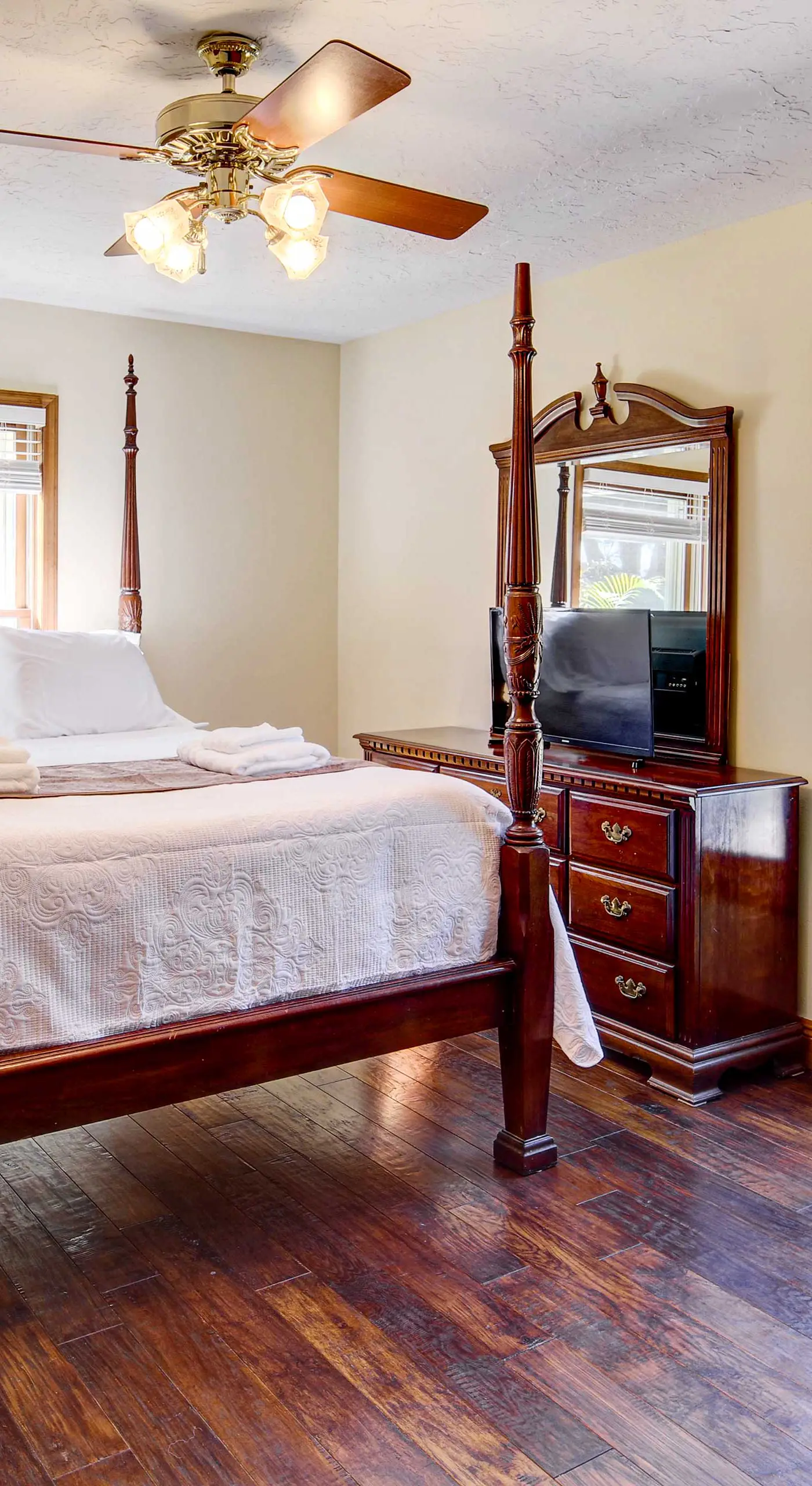 Spacious Merritt Island Home: Private Pool & Dock!