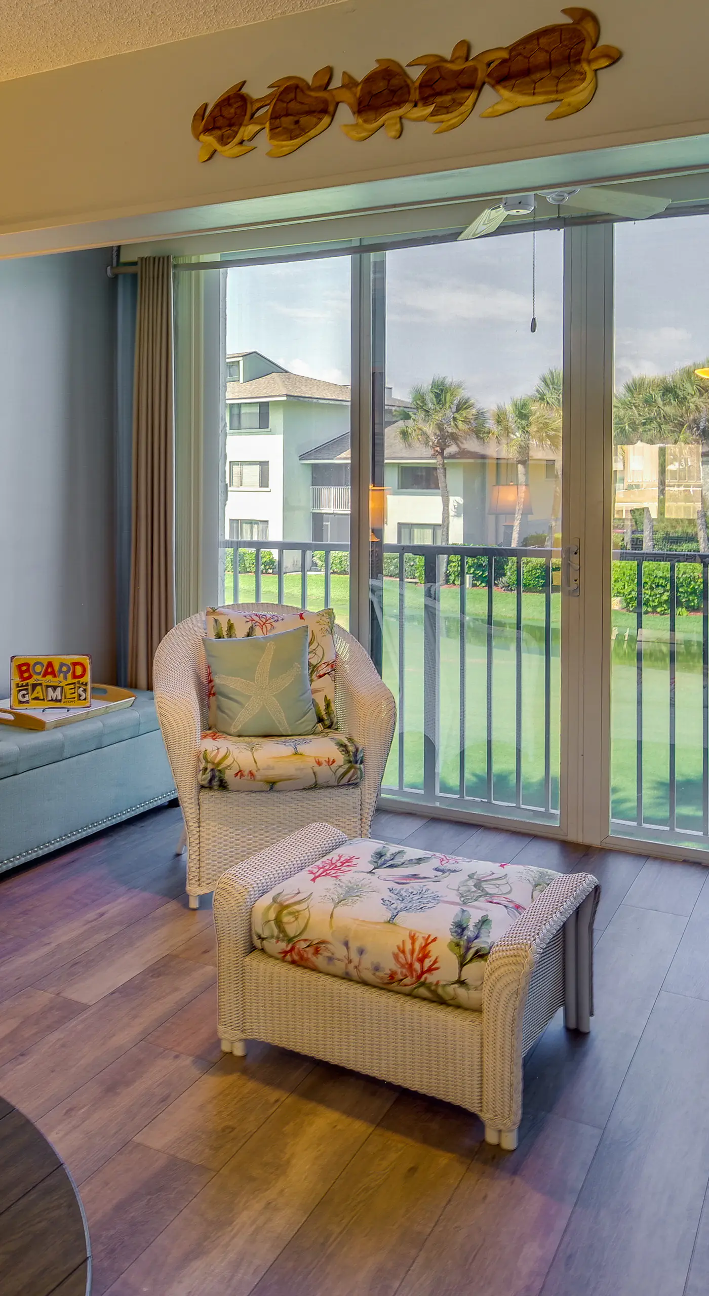Sunny Ocean Village Beach Condo: Community Pool