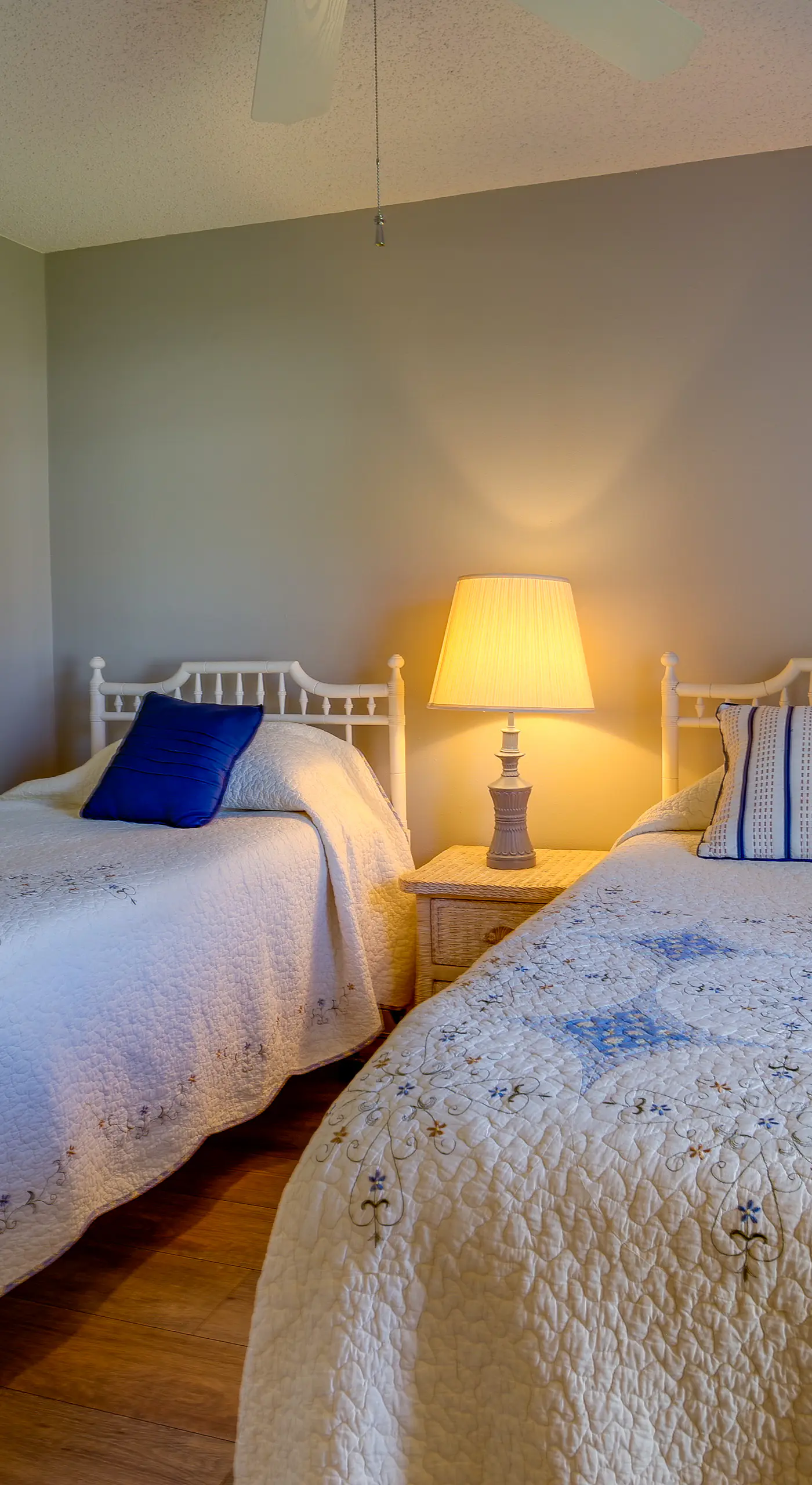 Sunny Ocean Village Beach Condo: Community Pool