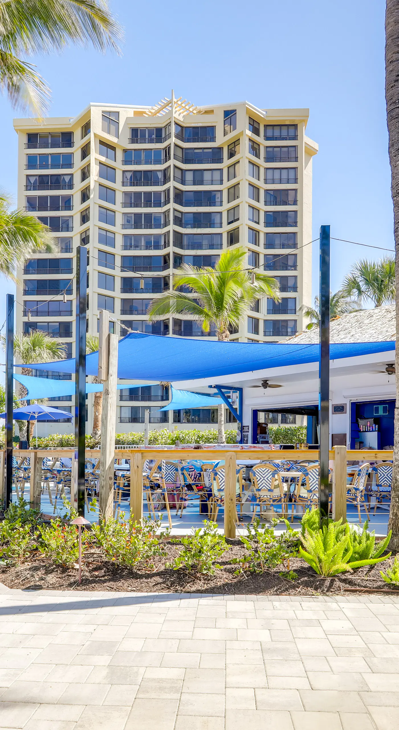 Sunny Ocean Village Beach Condo: Community Pool