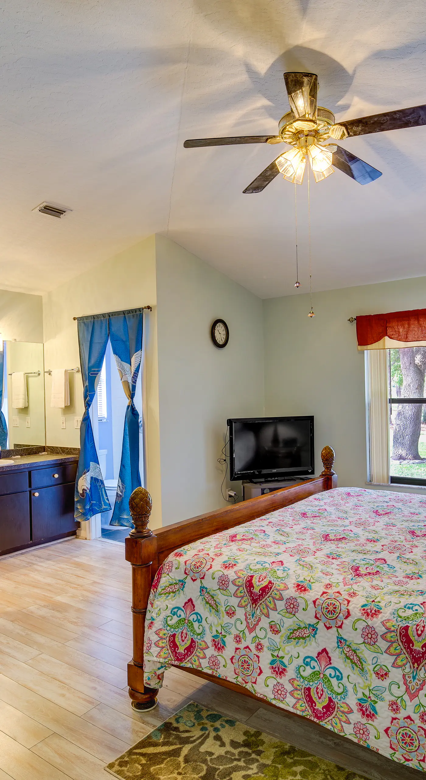 Pet-Friendly Sebastian Home: w/ Porch + Lake View!
