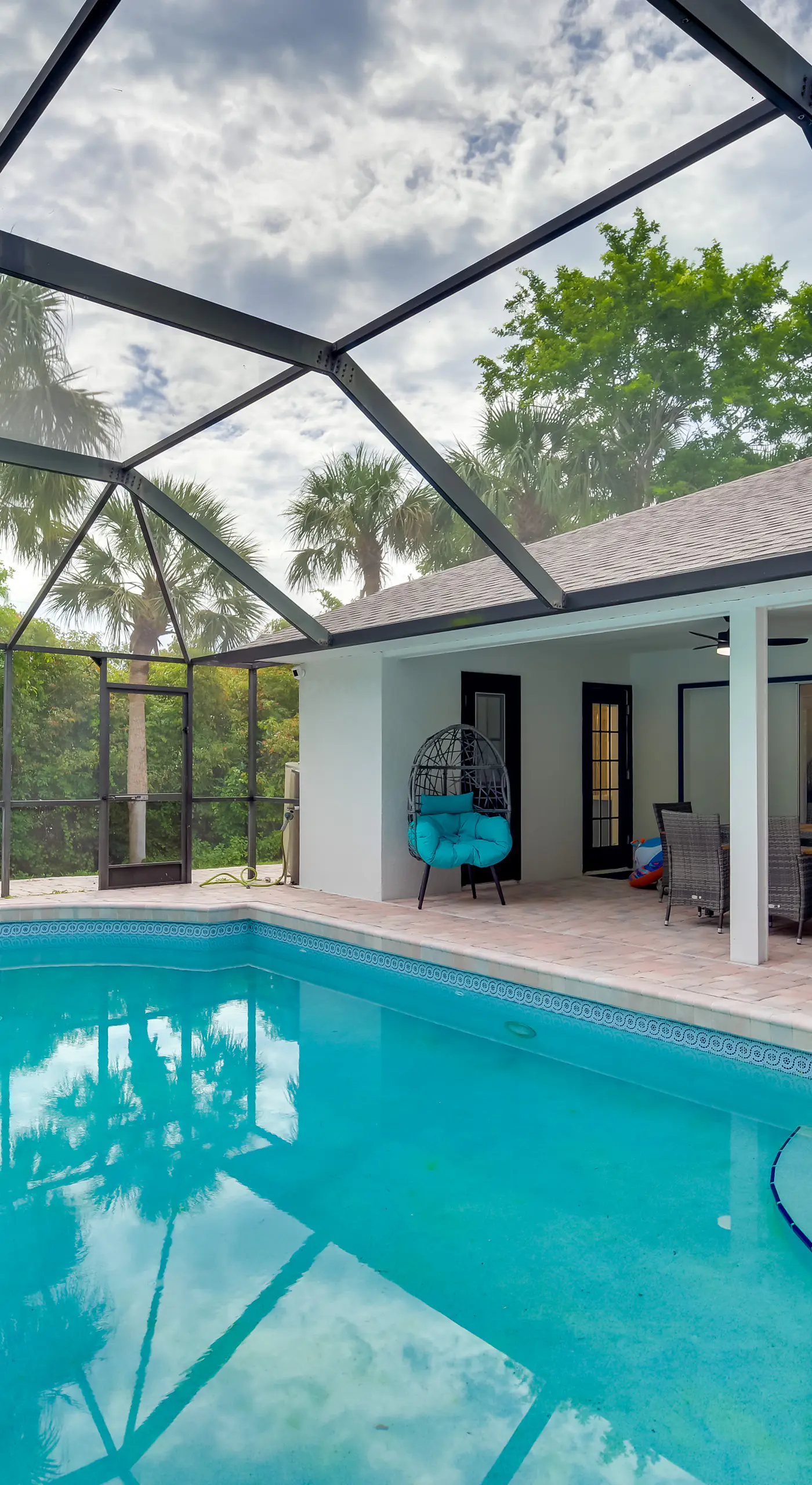 'Casa Blanco' Escape w/ Fire Pit in Sebastian!